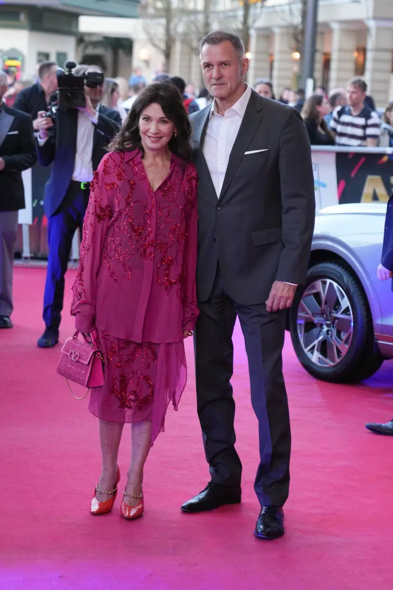 Iris Berben mit Partner Heiko Kiesow bei der Verleihung vom Radio Regenbogen Award 2025 im Europapark am 04.04.2025 in Rust. Iris Berben mit Partner Heiko Kiesow bei der Verleihung vom Radio Regenbogen Award 2025 im Europapark am 04.04.2025 in Rust.