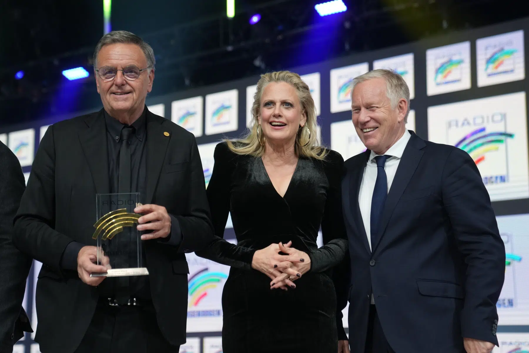 Roland Mack, Barbara Schöneberger, Johannes B. Kerner, bei der Verleihung vom Radio Regenbogen Award 2025 im Europapark am 04.04.2025 in Rust. Roland Mack, Barbara Schöneberger, Johannes B. Kerner, bei der Verleihung vom Radio Regenbogen Award 2025 im Europapark am 04.04.2025 in Rust.