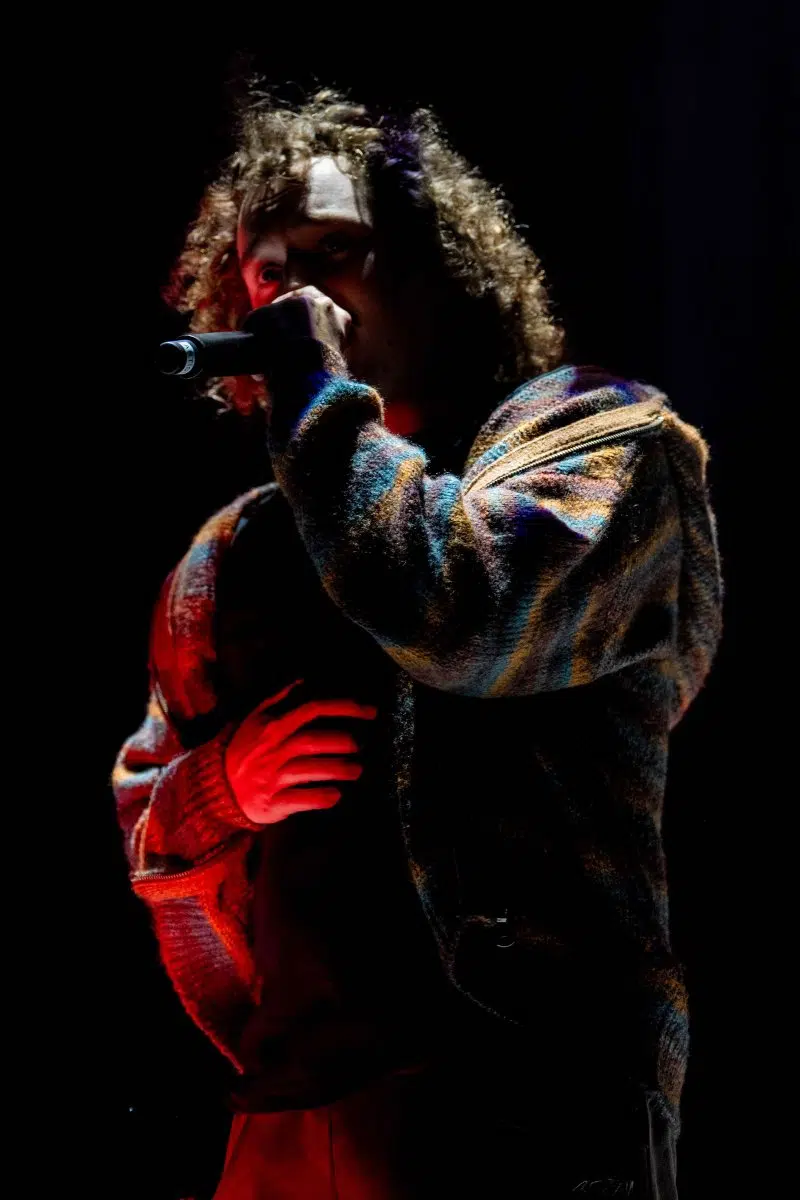 Chapo102 als Support bei Nina Chuba mit ihrer Arena Tour 2025 in der Festhalle Frankfurt am 05.11.2025.
Foto © by Boris Korpak | bokopictures Chapo102 als Support bei Nina Chuba mit ihrer Arena Tour 2025 in der Festhalle Frankfurt am 05.11.2025.
Foto © by Boris Korpak | bokopictures