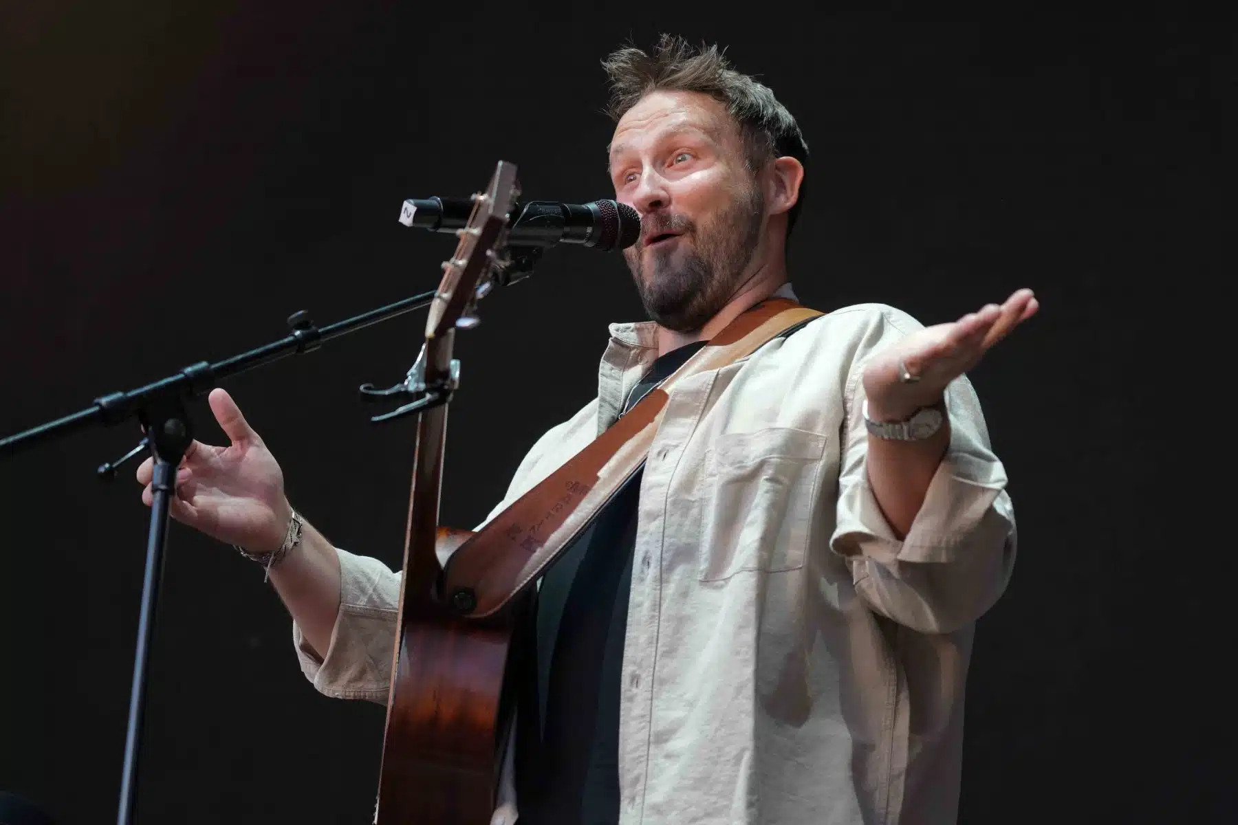 Florian Künstler (Support Max Giesinger) auf dem Sonderkonzert Jazz & Joy 2023 in Worms. Florian Künstler (Support Max Giesinger) auf dem Sonderkonzert Jazz & Joy 2023 in Worms.