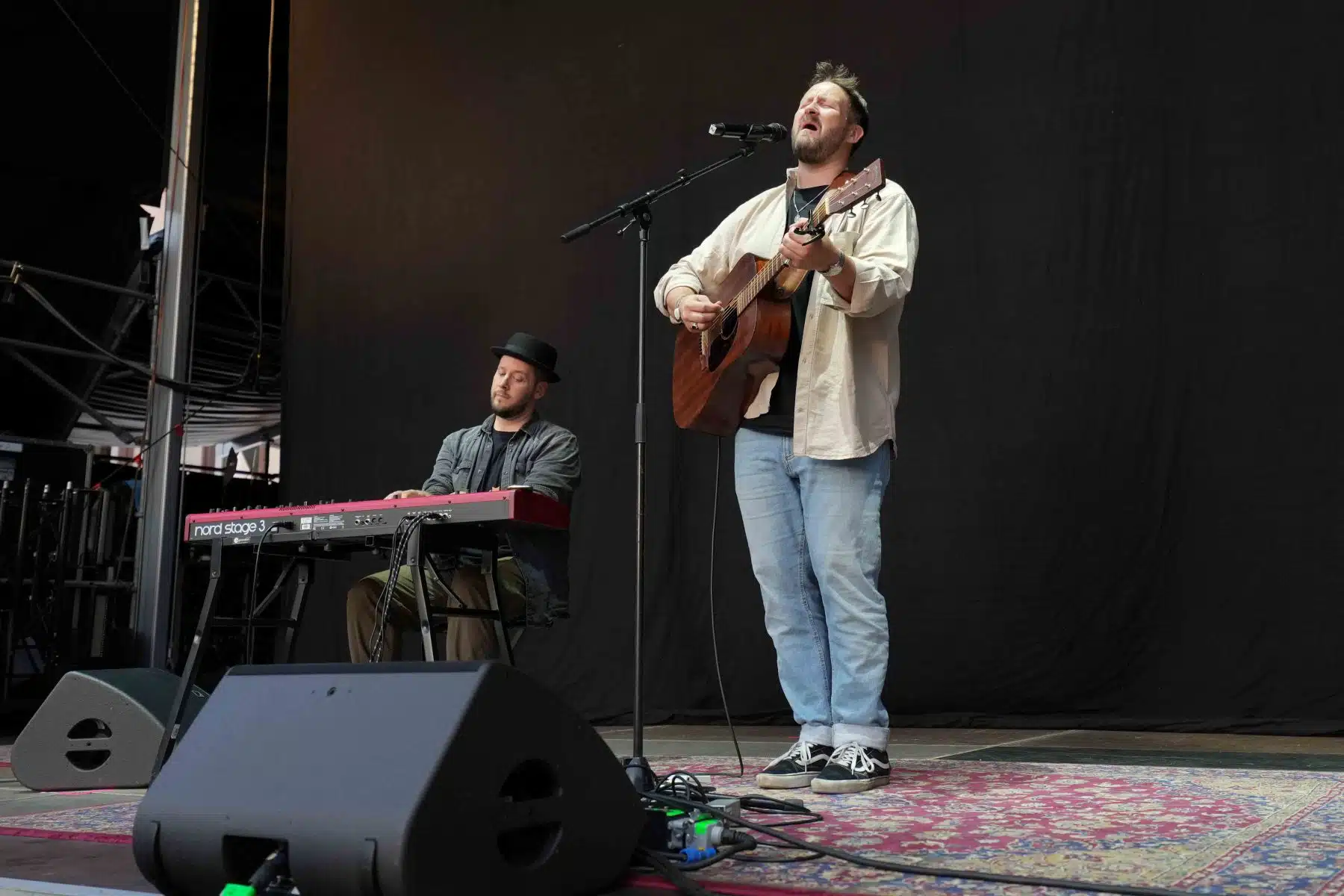 Florian Künstler (Support Max Giesinger) auf dem Sonderkonzert Jazz & Joy 2023 in Worms. Florian Künstler (Support Max Giesinger) auf dem Sonderkonzert Jazz & Joy 2023 in Worms.