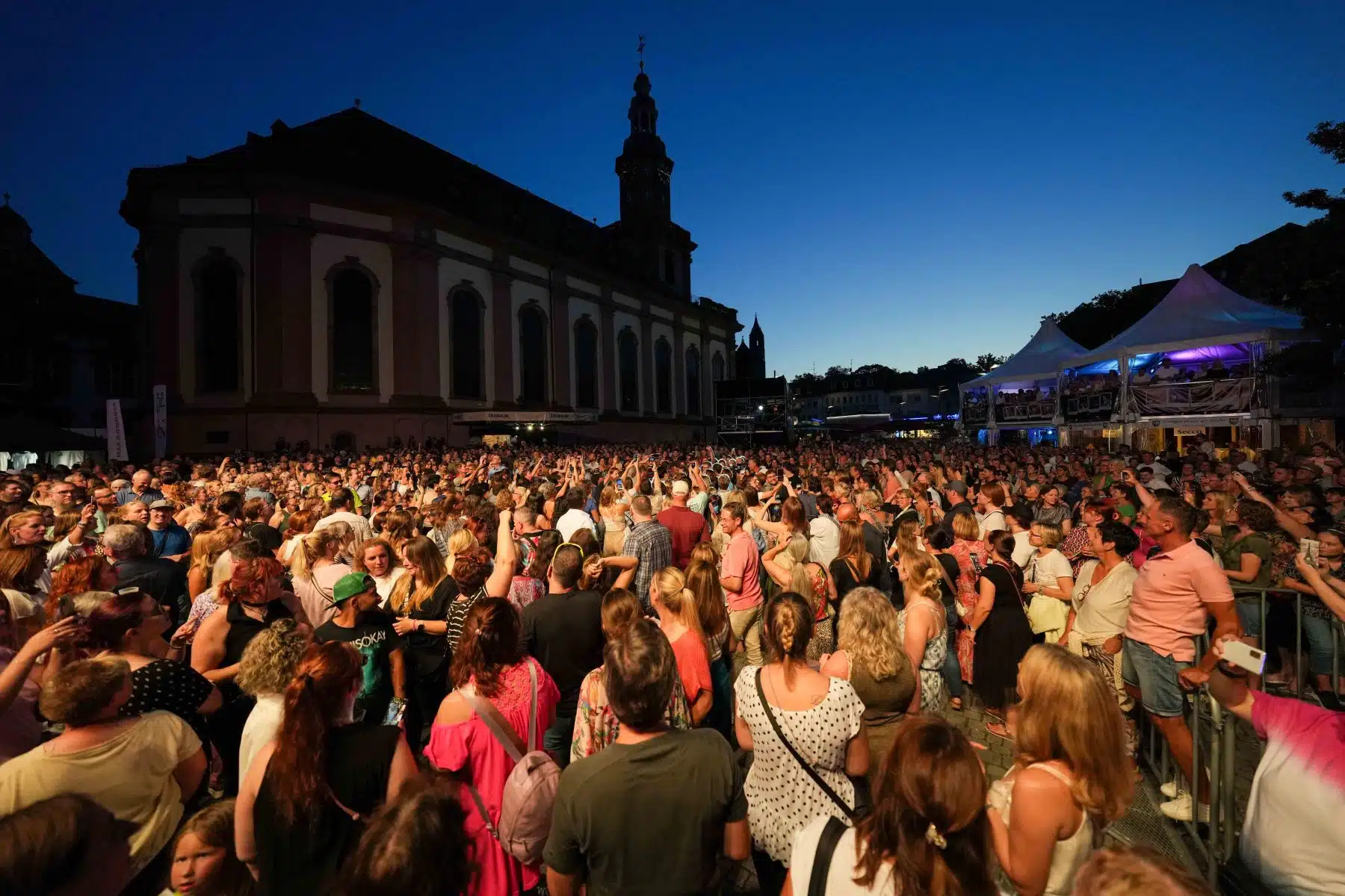 Max Giesinger Sonderkonzert beim Jazz & Joy 2023 in Worms. Max Giesinger Sonderkonzert beim Jazz & Joy 2023 in Worms.
