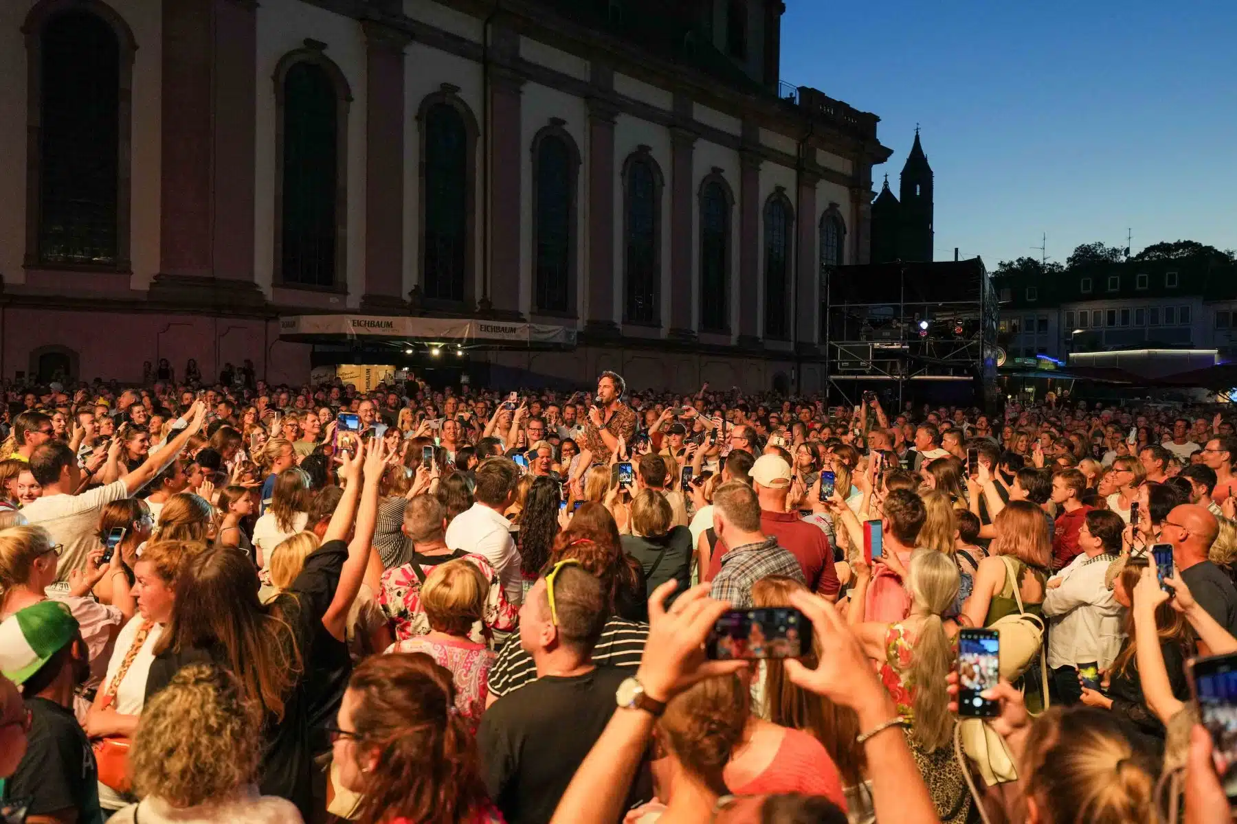 Max Giesinger Sonderkonzert beim Jazz & Joy 2023 in Worms. Max Giesinger Sonderkonzert beim Jazz & Joy 2023 in Worms.