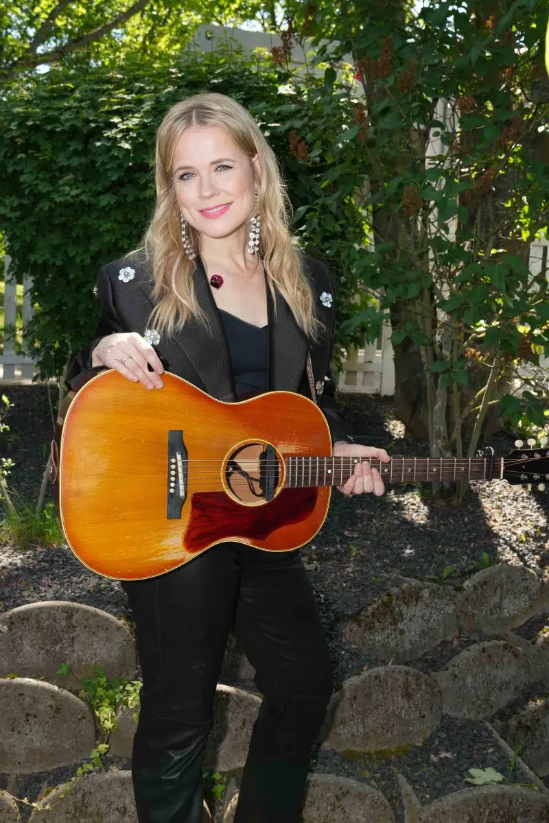 Sängerin Ilse DeLange in der Unterhaltungsshow ZDF Fernsehgarten am 12.05.2024 in Mainz. Sängerin Ilse DeLange in der Unterhaltungsshow ZDF Fernsehgarten am 12.05.2024 in Mainz.