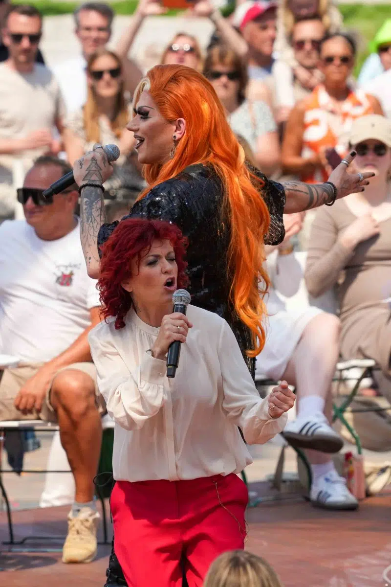 Sängerin Lucy Diakovska & Sängerin Marcella Rockefeller in der Unterhaltungsshow ZDF Fernsehgarten am 12.05.2024 in Mainz. Sängerin Lucy Diakovska & Sängerin Marcella Rockefeller in der Unterhaltungsshow ZDF Fernsehgarten am 12.05.2024 in Mainz.
