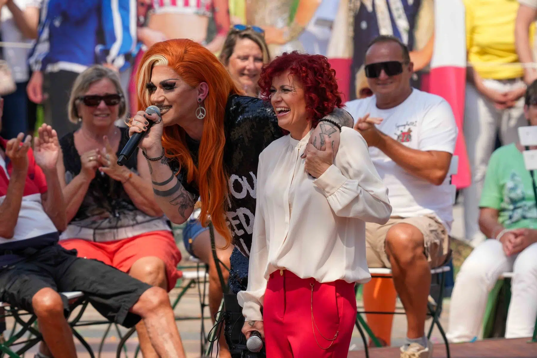 Sängerin Lucy Diakovska & Sängerin Marcella Rockefeller in der Unterhaltungsshow ZDF Fernsehgarten am 12.05.2024 in Mainz. Sängerin Lucy Diakovska & Sängerin Marcella Rockefeller in der Unterhaltungsshow ZDF Fernsehgarten am 12.05.2024 in Mainz.