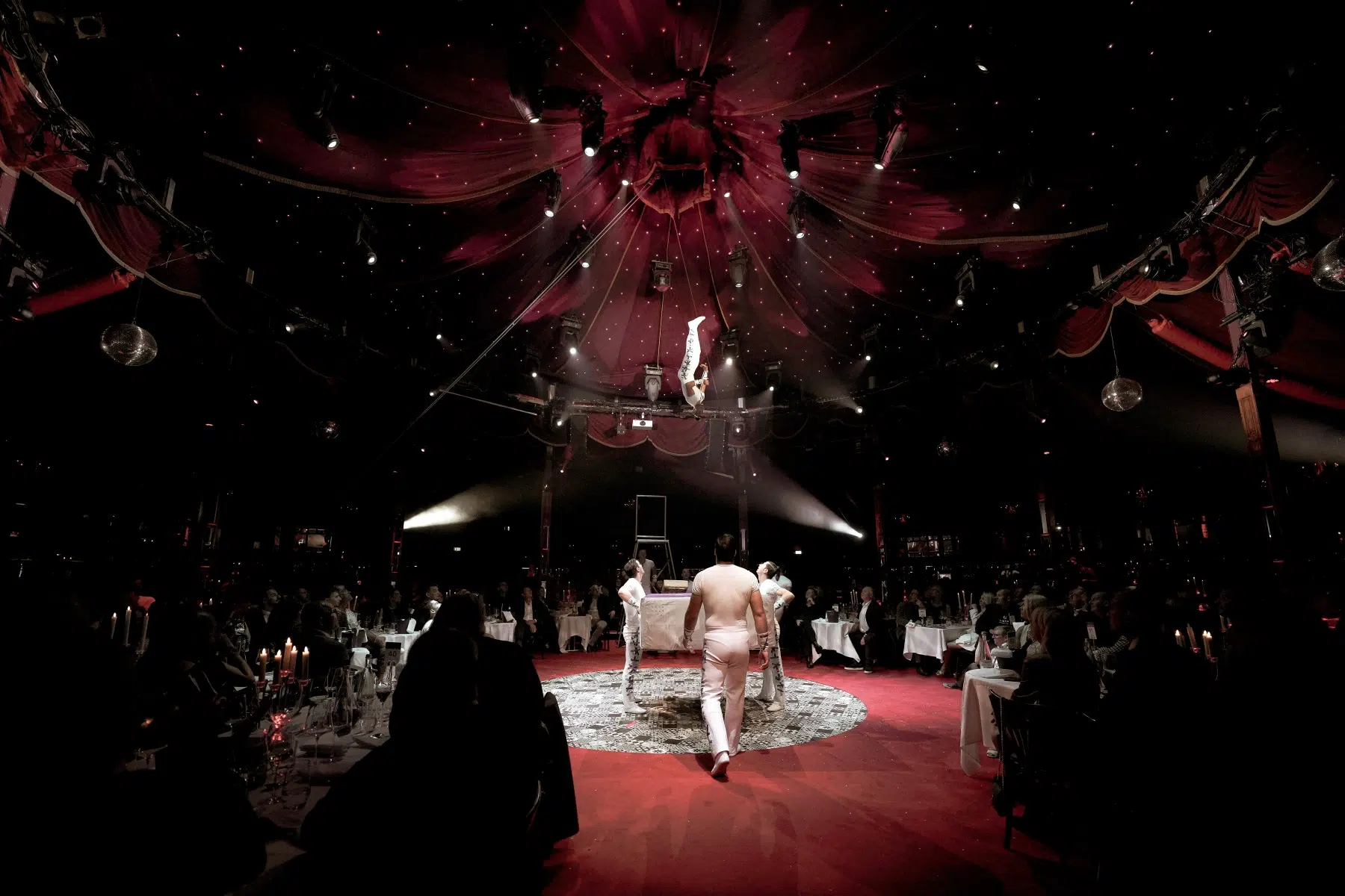 12.10.2023 Premiere der 25 Jahre Jubiläumsshow im Spiegelpalast des Radio Regenbogen Harald Wohlfahrt Palazzo 12.10.2023 Premiere der 25 Jahre Jubiläumsshow im Spiegelpalast des Radio Regenbogen Harald Wohlfahrt Palazzo