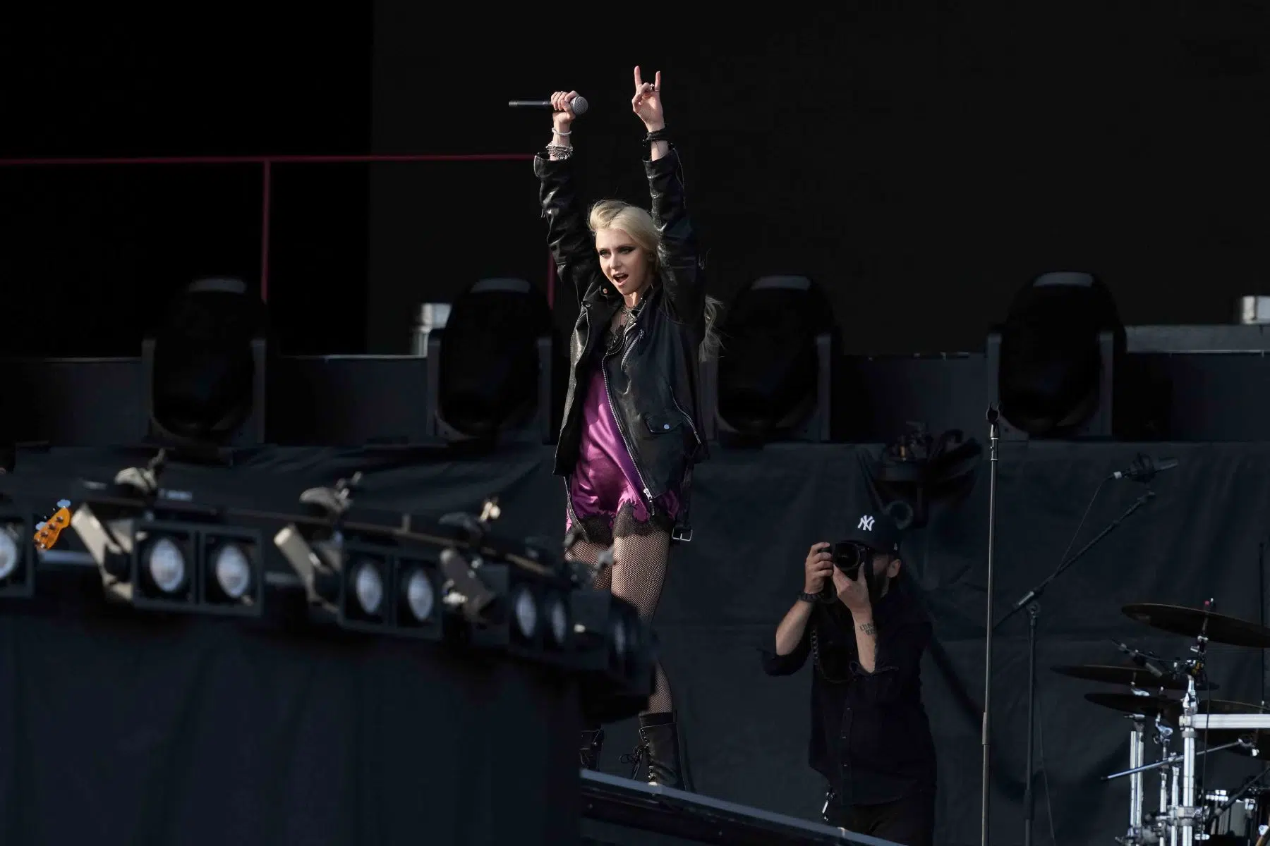 The Pretty Reckless als Support von AC/DC auf dem Hockenheimring am 13.07.2024. Foto © by Boris Korpak/bokopictures The Pretty Reckless als Support von AC/DC auf dem Hockenheimring am 13.07.2024. Foto © by Boris Korpak/bokopictures