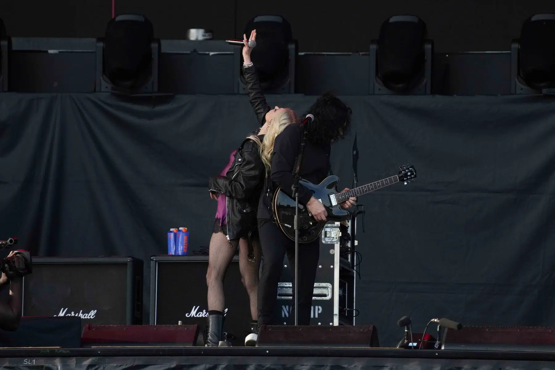 The Pretty Reckless als Support von AC/DC auf dem Hockenheimring am 13.07.2024. Foto © by Boris Korpak/bokopictures The Pretty Reckless als Support von AC/DC auf dem Hockenheimring am 13.07.2024. Foto © by Boris Korpak/bokopictures