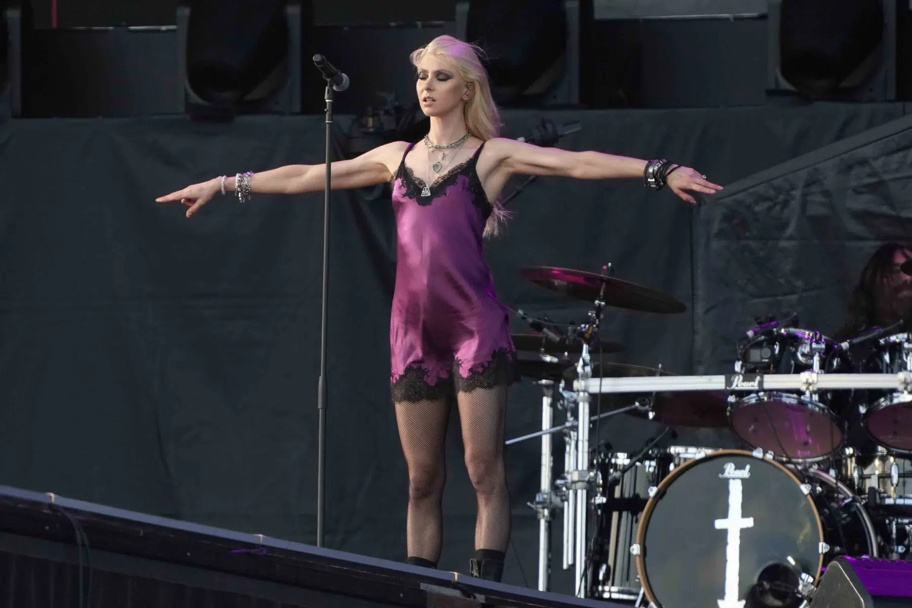 The Pretty Reckless als Support von AC/DC auf dem Hockenheimring am 13.07.2024. Foto © by Boris Korpak/bokopictures The Pretty Reckless als Support von AC/DC auf dem Hockenheimring am 13.07.2024. Foto © by Boris Korpak/bokopictures