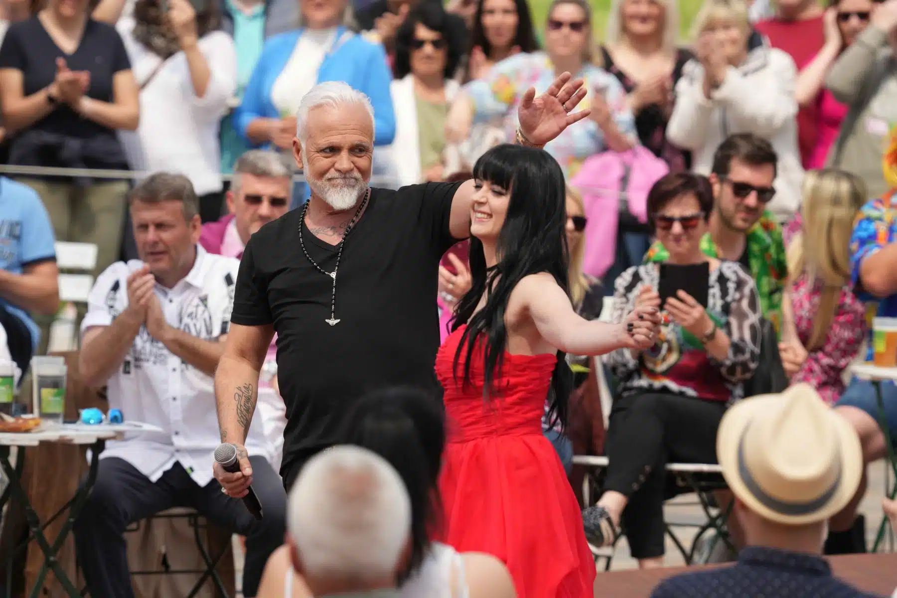 14.05.2023 Nino de Angelo und Sotiria Schenk in der Unterhaltungsshow ZDF Fernsehgarten am 14.05.2023 in Mainz. 14.05.2023 Nino de Angelo und Sotiria Schenk in der Unterhaltungsshow ZDF Fernsehgarten am 14.05.2023 in Mainz.