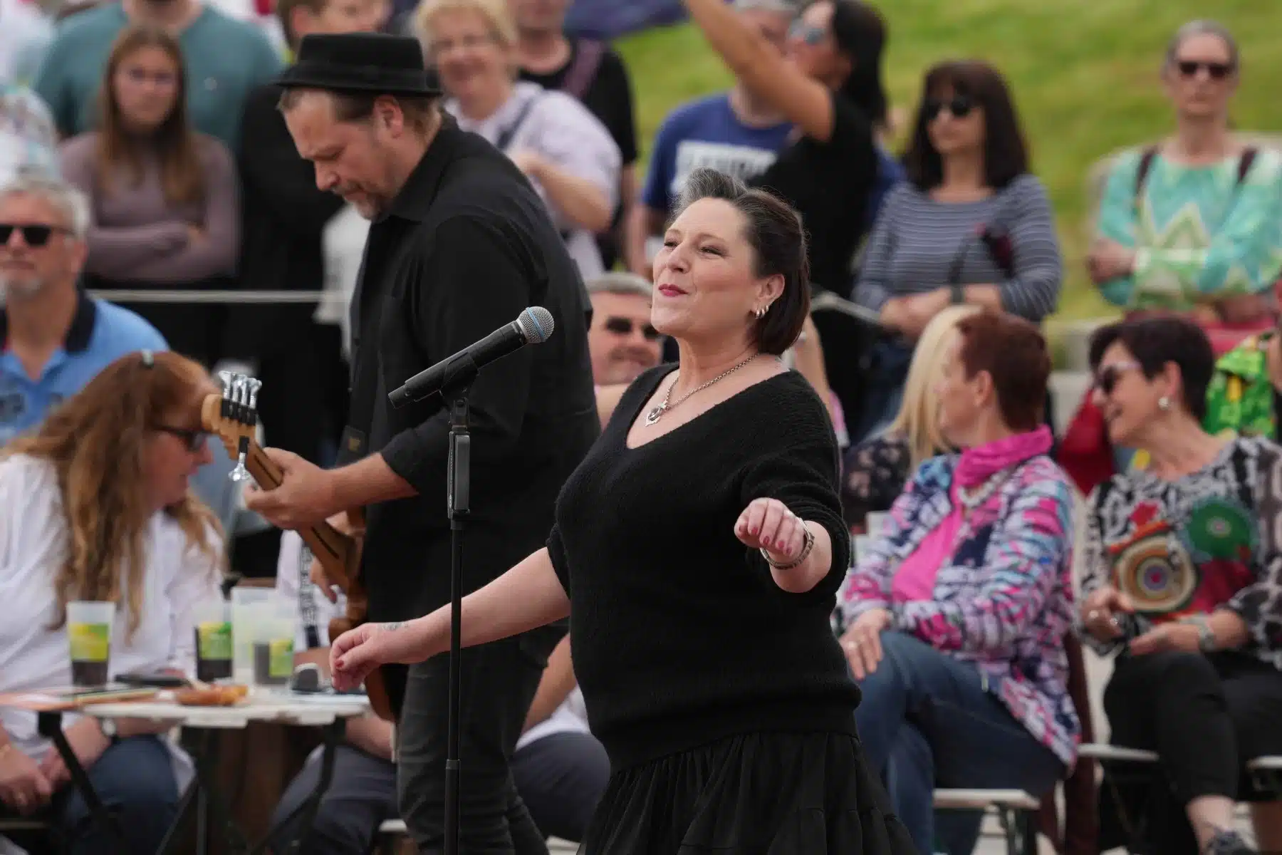 14.05.2023 AnNa R in der Unterhaltungsshow ZDF Fernsehgarten am 14.05.2023 in Mainz. 14.05.2023 AnNa R in der Unterhaltungsshow ZDF Fernsehgarten am 14.05.2023 in Mainz.