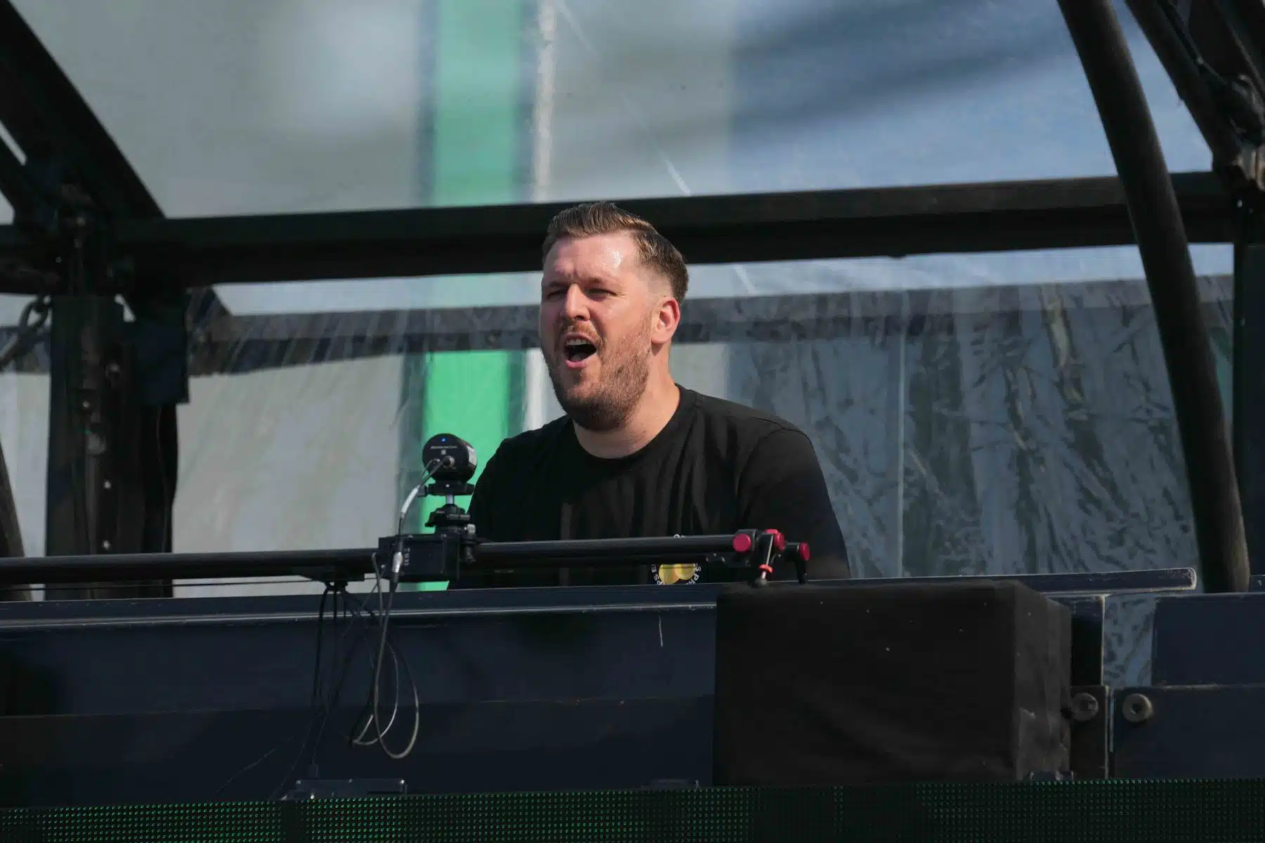 15.09.2023 Der Freitag - Glücksgefühle Festival - The Glück is coming home auf dem Hockenheimring.
FestivalFoto © by Boris Korpak/ bokopictures 15.09.2023 Der Freitag - Glücksgefühle Festival - The Glück is coming home auf dem Hockenheimring.
FestivalFoto © by Boris Korpak/ bokopictures