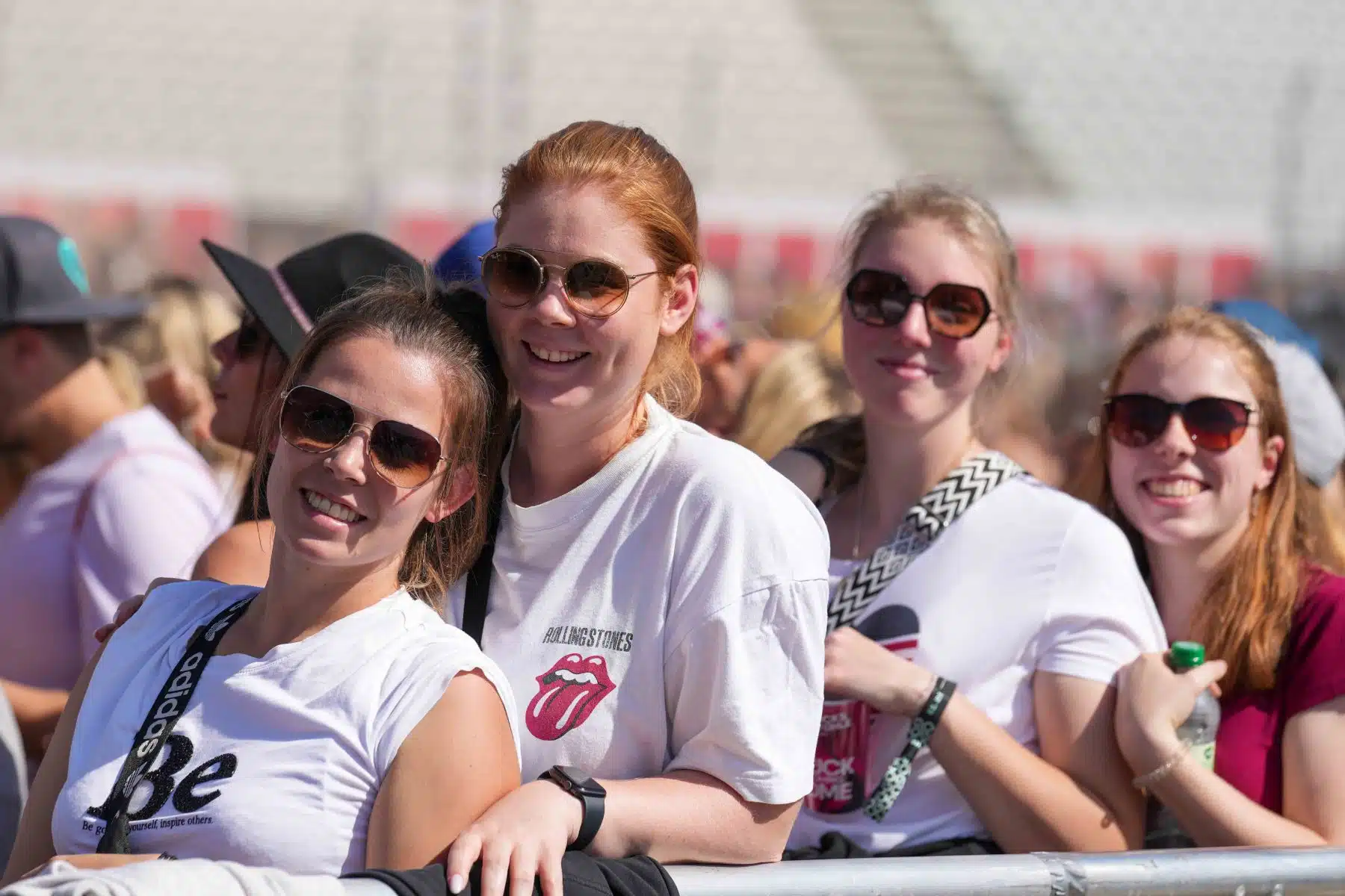 15.09.2023 Der Freitag - Glücksgefühle Festival - The Glück is coming home auf dem Hockenheimring.
FestivalFoto © by Boris Korpak/ bokopictures 15.09.2023 Der Freitag - Glücksgefühle Festival - The Glück is coming home auf dem Hockenheimring.
FestivalFoto © by Boris Korpak/ bokopictures