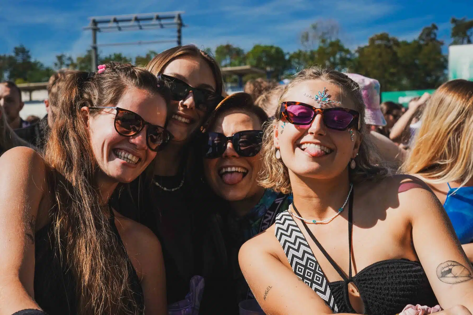 15.09.2023 Der Freitag - Glücksgefühle Festival - The Glück is coming home auf dem Hockenheimring.
FestivalFoto © by Boris Korpak/ bokopictures 15.09.2023 Der Freitag - Glücksgefühle Festival - The Glück is coming home auf dem Hockenheimring.
FestivalFoto © by Boris Korpak/ bokopictures