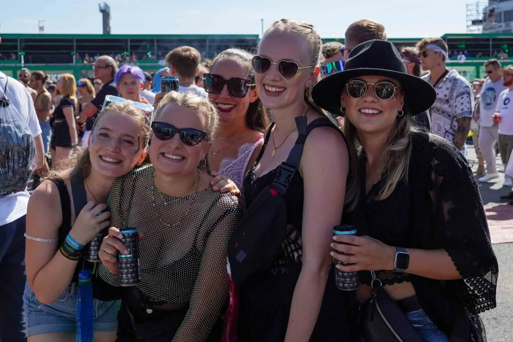 15.09.2023 Der Freitag - Glücksgefühle Festival - The Glück is coming home auf dem Hockenheimring.
FestivalFoto © by Boris Korpak/ bokopictures 15.09.2023 Der Freitag - Glücksgefühle Festival - The Glück is coming home auf dem Hockenheimring.
FestivalFoto © by Boris Korpak/ bokopictures