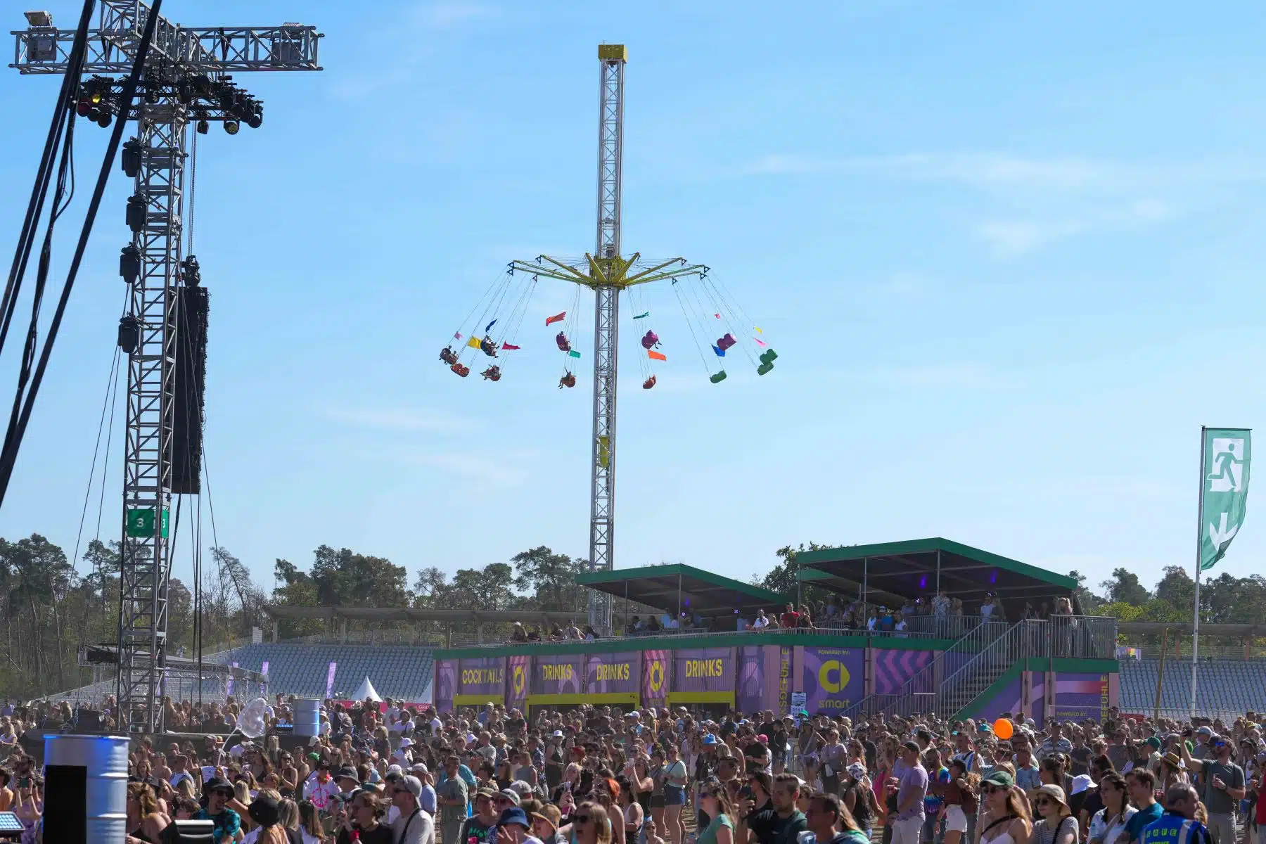 15.09.2023 Der Freitag - Glücksgefühle Festival - The Glück is coming home auf dem Hockenheimring.
FestivalFoto © by Boris Korpak/ bokopictures 15.09.2023 Der Freitag - Glücksgefühle Festival - The Glück is coming home auf dem Hockenheimring.
FestivalFoto © by Boris Korpak/ bokopictures