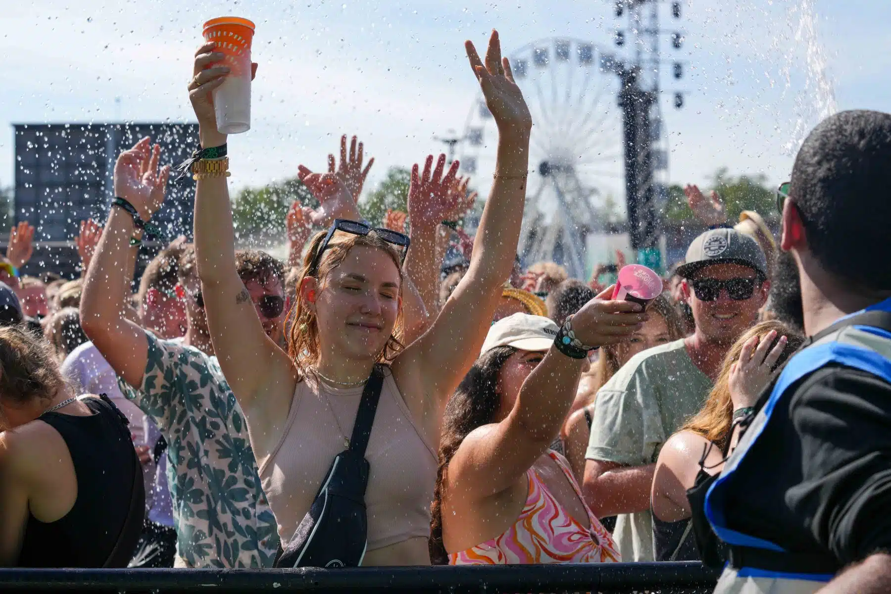 15.09.2023 Der Freitag - Glücksgefühle Festival - The Glück is coming home auf dem Hockenheimring.
FestivalFoto © by Boris Korpak/ bokopictures 15.09.2023 Der Freitag - Glücksgefühle Festival - The Glück is coming home auf dem Hockenheimring.
FestivalFoto © by Boris Korpak/ bokopictures