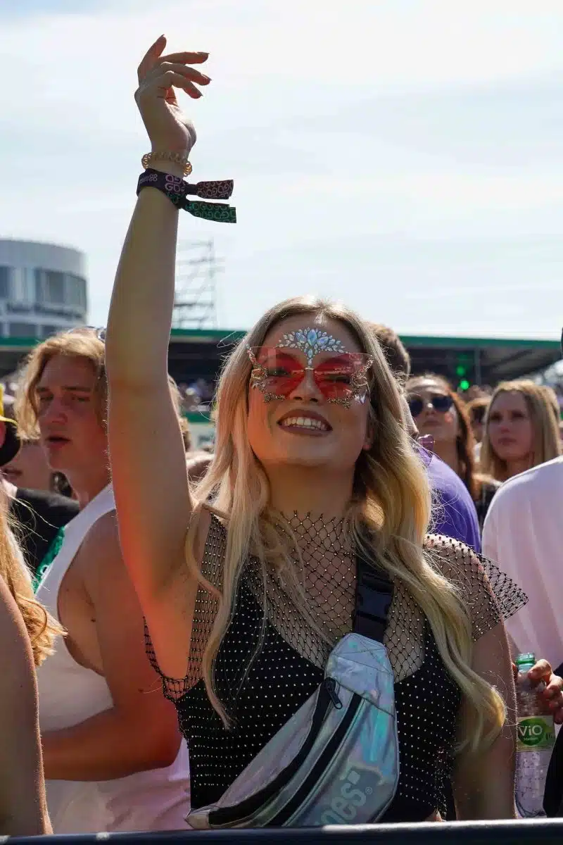 15.09.2023 Der Freitag - Glücksgefühle Festival - The Glück is coming home auf dem Hockenheimring.
FestivalFoto © by Boris Korpak/ bokopictures 15.09.2023 Der Freitag - Glücksgefühle Festival - The Glück is coming home auf dem Hockenheimring.
FestivalFoto © by Boris Korpak/ bokopictures