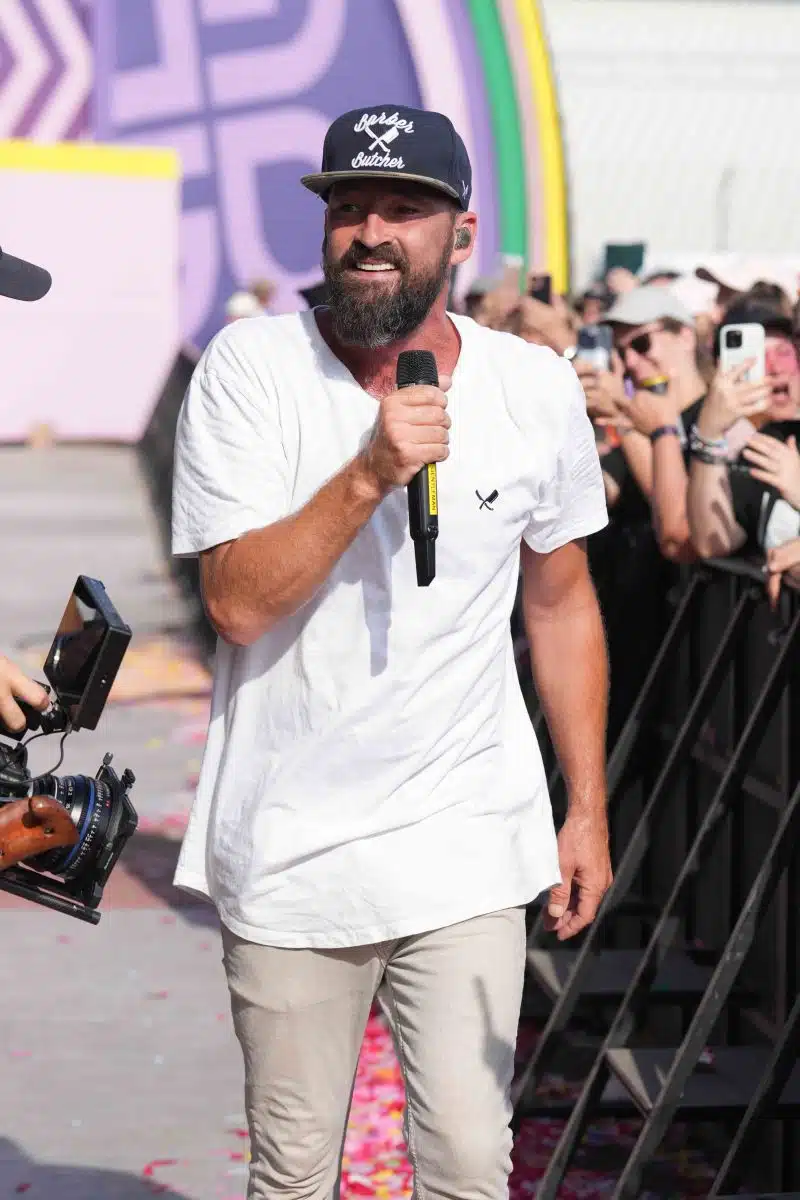 15.09.2023 Der Freitag - Glücksgefühle Festival - The Glück is coming home auf dem Hockenheimring.
FestivalFoto © by Boris Korpak/ bokopictures 15.09.2023 Der Freitag - Glücksgefühle Festival - The Glück is coming home auf dem Hockenheimring.
FestivalFoto © by Boris Korpak/ bokopictures