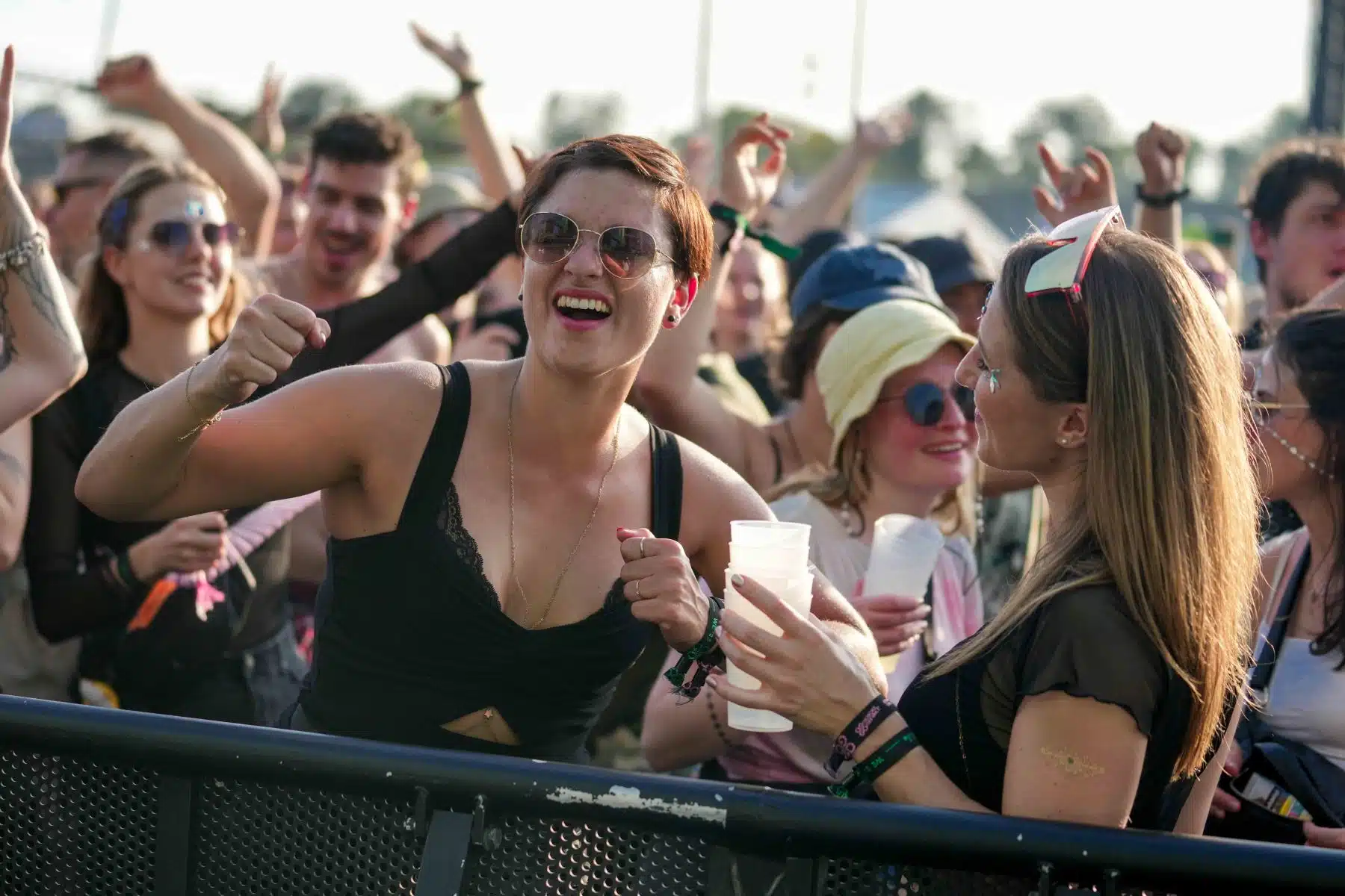 15.09.2023 Der Freitag - Glücksgefühle Festival - The Glück is coming home auf dem Hockenheimring.
FestivalFoto © by Boris Korpak/ bokopictures 15.09.2023 Der Freitag - Glücksgefühle Festival - The Glück is coming home auf dem Hockenheimring.
FestivalFoto © by Boris Korpak/ bokopictures