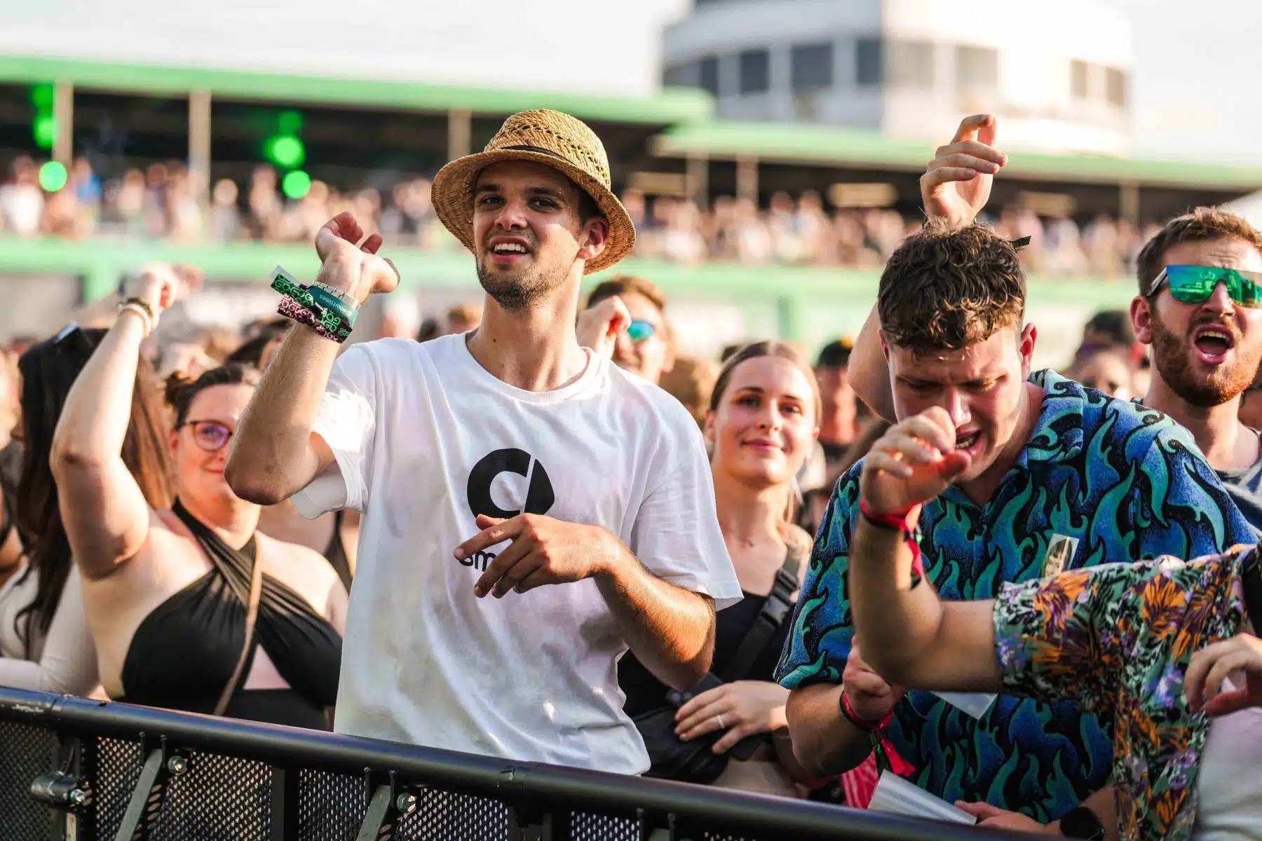 15.09.2023 Der Freitag - Glücksgefühle Festival - The Glück is coming home auf dem Hockenheimring.
FestivalFoto © by Boris Korpak/ bokopictures 15.09.2023 Der Freitag - Glücksgefühle Festival - The Glück is coming home auf dem Hockenheimring.
FestivalFoto © by Boris Korpak/ bokopictures