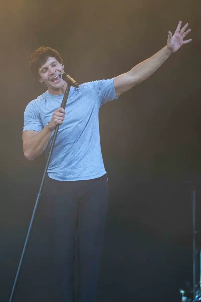 15.09.2023 Der Freitag - Glücksgefühle Festival - The Glück is coming home auf dem Hockenheimring.
FestivalFoto © by Boris Korpak/ bokopictures 15.09.2023 Der Freitag - Glücksgefühle Festival - The Glück is coming home auf dem Hockenheimring.
FestivalFoto © by Boris Korpak/ bokopictures