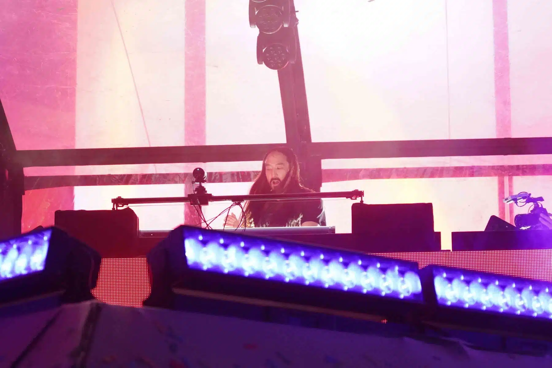 15.09.2023 Der Freitag - Glücksgefühle Festival - The Glück is coming home auf dem Hockenheimring.
FestivalFoto © by Boris Korpak/ bokopictures 15.09.2023 Der Freitag - Glücksgefühle Festival - The Glück is coming home auf dem Hockenheimring.
FestivalFoto © by Boris Korpak/ bokopictures