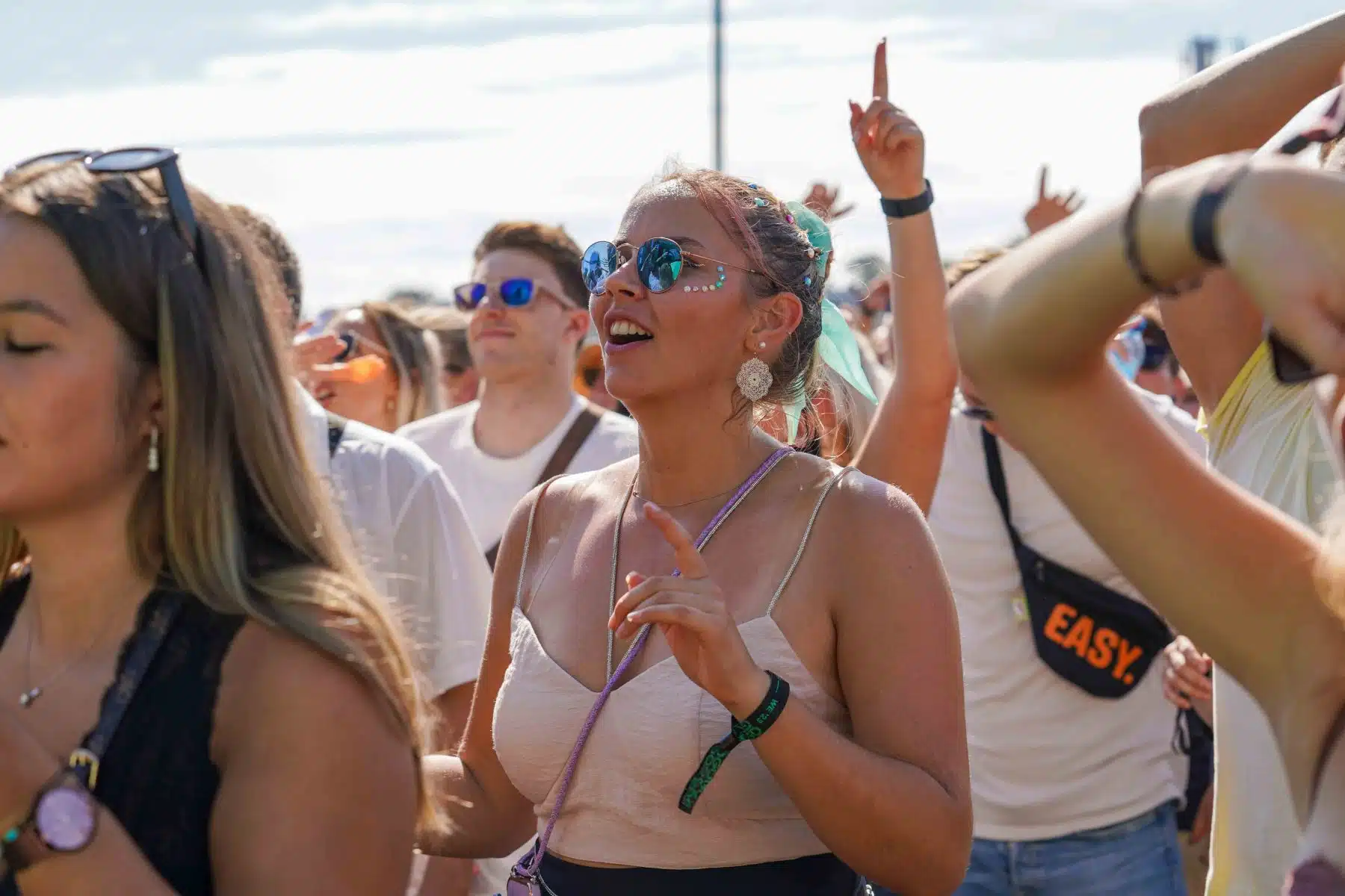 16.09.2023 Der Samstag - Glücksgefühle Festival - The Glück is coming home auf dem Hockenheimring.
FestivalFoto © by Boris Korpak/ bokopictures 16.09.2023 Der Samstag - Glücksgefühle Festival - The Glück is coming home auf dem Hockenheimring.
FestivalFoto © by Boris Korpak/ bokopictures