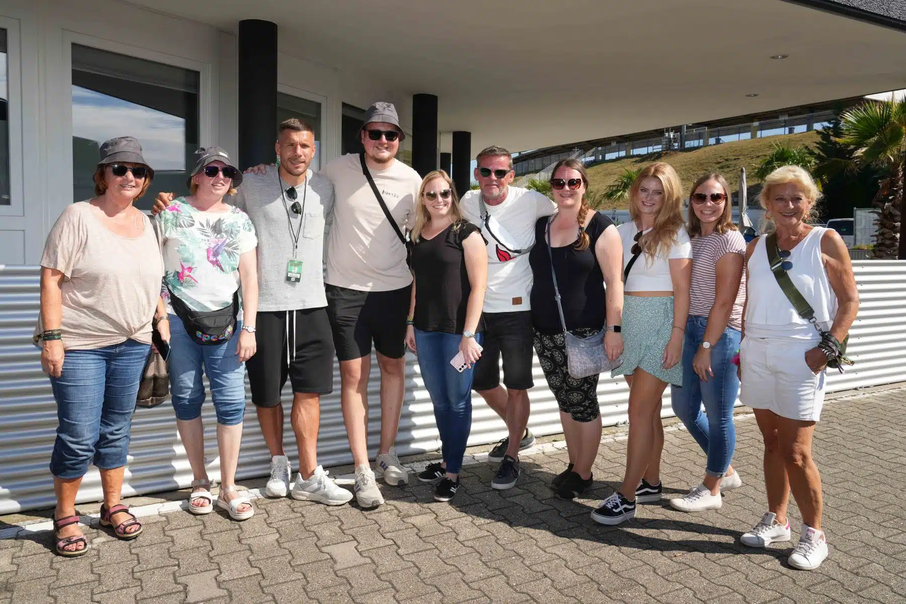 16.09.2023 Der Samstag - Glücksgefühle Festival - The Glück is coming home auf dem Hockenheimring.
FestivalFoto © by Boris Korpak/ bokopictures 16.09.2023 Der Samstag - Glücksgefühle Festival - The Glück is coming home auf dem Hockenheimring.
FestivalFoto © by Boris Korpak/ bokopictures
