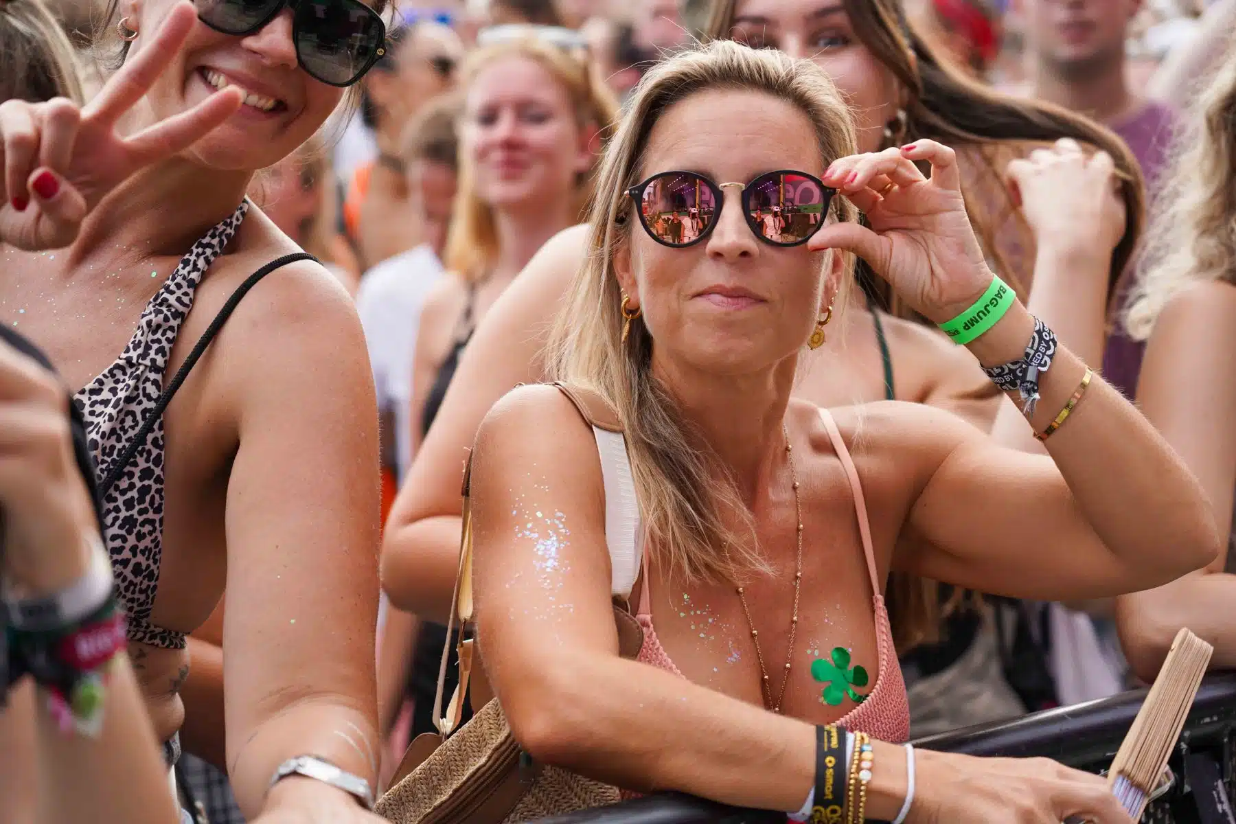 16.09.2023 Der Samstag - Glücksgefühle Festival - The Glück is coming home auf dem Hockenheimring.
FestivalFoto © by Boris Korpak/ bokopictures 16.09.2023 Der Samstag - Glücksgefühle Festival - The Glück is coming home auf dem Hockenheimring.
FestivalFoto © by Boris Korpak/ bokopictures