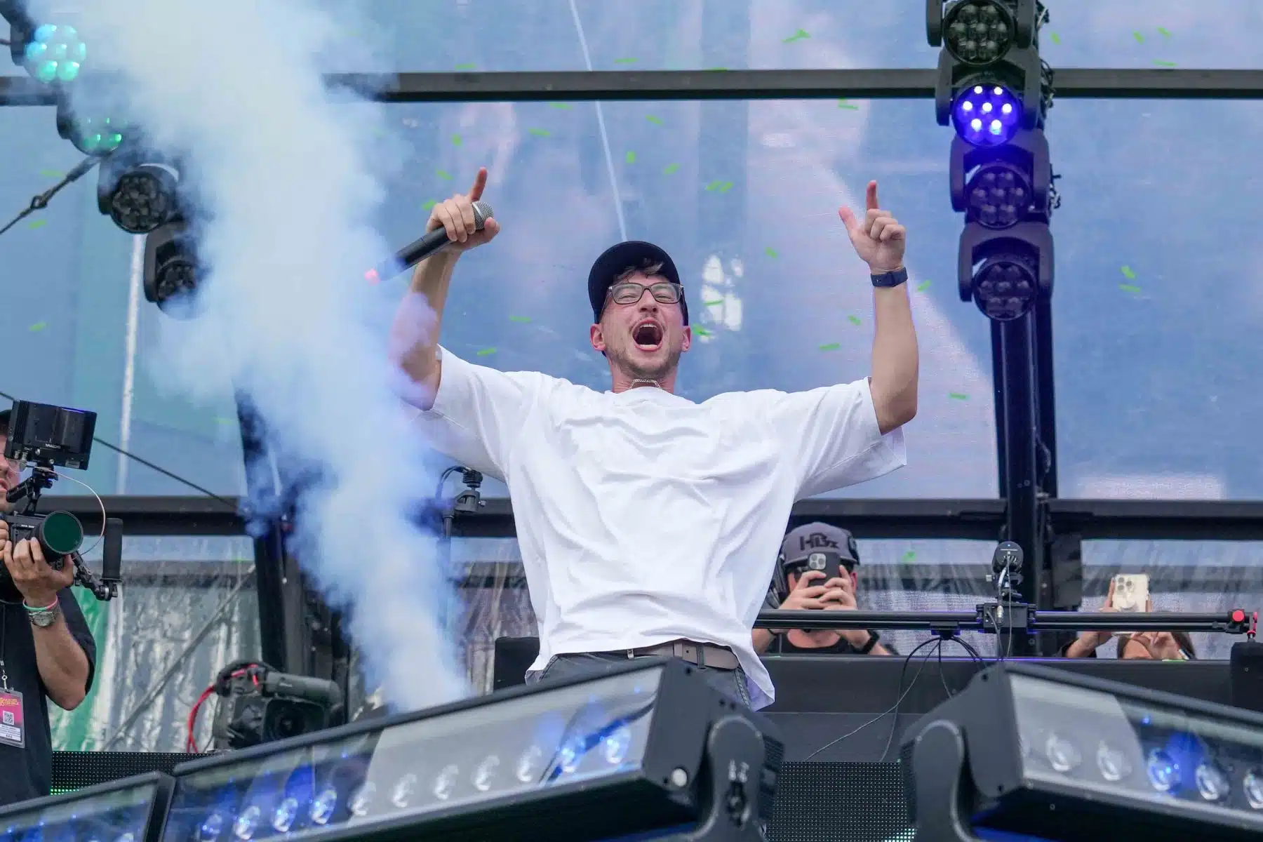 16.09.2023 Der Samstag - Glücksgefühle Festival - The Glück is coming home auf dem Hockenheimring.
FestivalFoto © by Boris Korpak/ bokopictures 16.09.2023 Der Samstag - Glücksgefühle Festival - The Glück is coming home auf dem Hockenheimring.
FestivalFoto © by Boris Korpak/ bokopictures