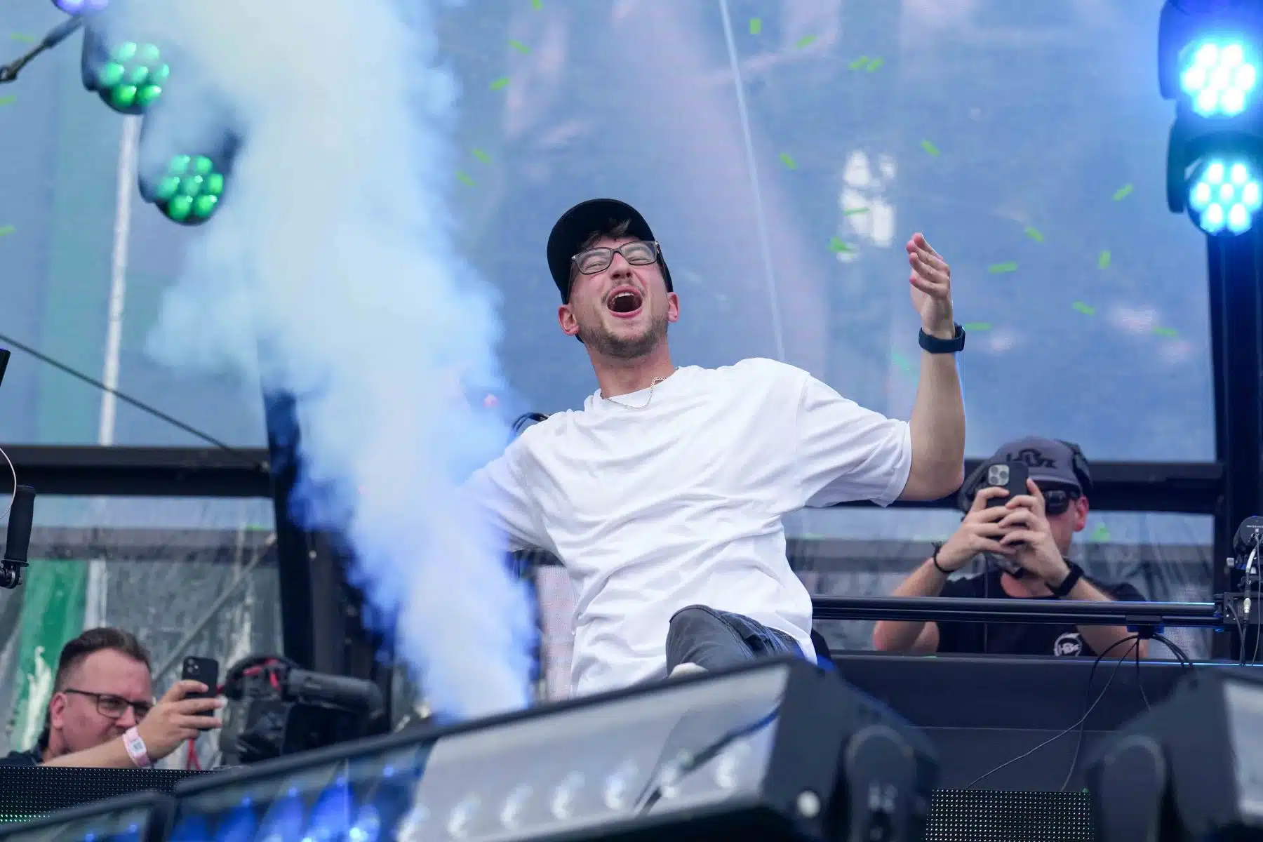 16.09.2023 Der Samstag - Glücksgefühle Festival - The Glück is coming home auf dem Hockenheimring.
FestivalFoto © by Boris Korpak/ bokopictures 16.09.2023 Der Samstag - Glücksgefühle Festival - The Glück is coming home auf dem Hockenheimring.
FestivalFoto © by Boris Korpak/ bokopictures