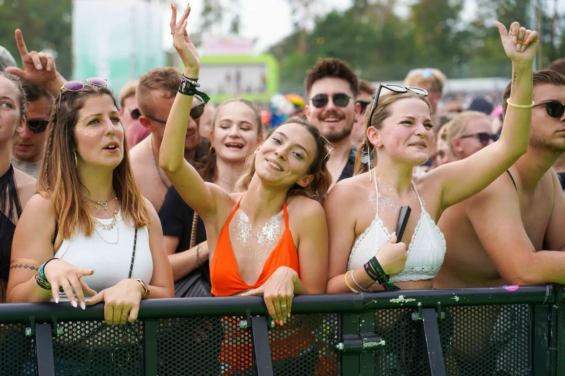 16.09.2023 Der Samstag - Glücksgefühle Festival - The Glück is coming home auf dem Hockenheimring.
FestivalFoto © by Boris Korpak/ bokopictures 16.09.2023 Der Samstag - Glücksgefühle Festival - The Glück is coming home auf dem Hockenheimring.
FestivalFoto © by Boris Korpak/ bokopictures