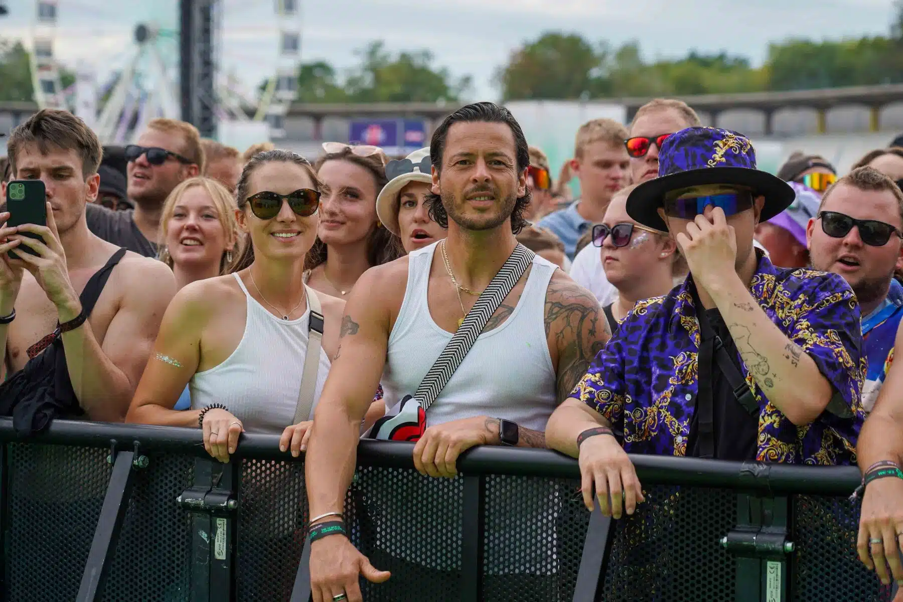 16.09.2023 Der Samstag - Glücksgefühle Festival - The Glück is coming home auf dem Hockenheimring.
FestivalFoto © by Boris Korpak/ bokopictures 16.09.2023 Der Samstag - Glücksgefühle Festival - The Glück is coming home auf dem Hockenheimring.
FestivalFoto © by Boris Korpak/ bokopictures