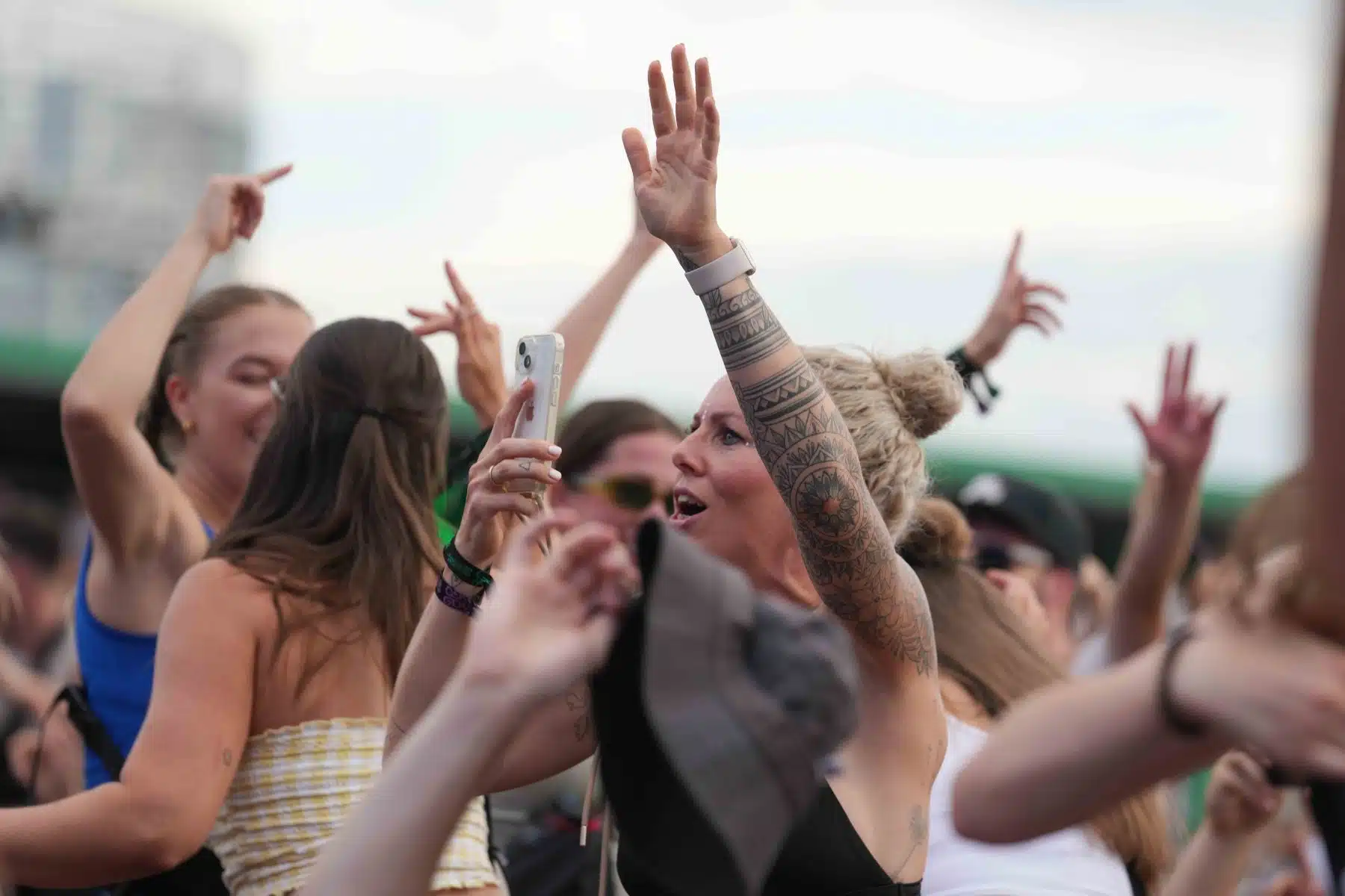 16.09.2023 Der Samstag - Glücksgefühle Festival - The Glück is coming home auf dem Hockenheimring.
FestivalFoto © by Boris Korpak/ bokopictures 16.09.2023 Der Samstag - Glücksgefühle Festival - The Glück is coming home auf dem Hockenheimring.
FestivalFoto © by Boris Korpak/ bokopictures