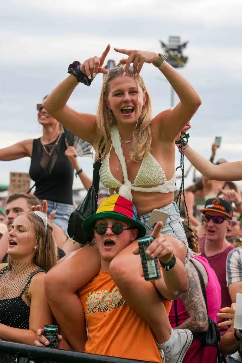 16.09.2023 Der Samstag - Glücksgefühle Festival - The Glück is coming home auf dem Hockenheimring.
FestivalFoto © by Boris Korpak/ bokopictures 16.09.2023 Der Samstag - Glücksgefühle Festival - The Glück is coming home auf dem Hockenheimring.
FestivalFoto © by Boris Korpak/ bokopictures