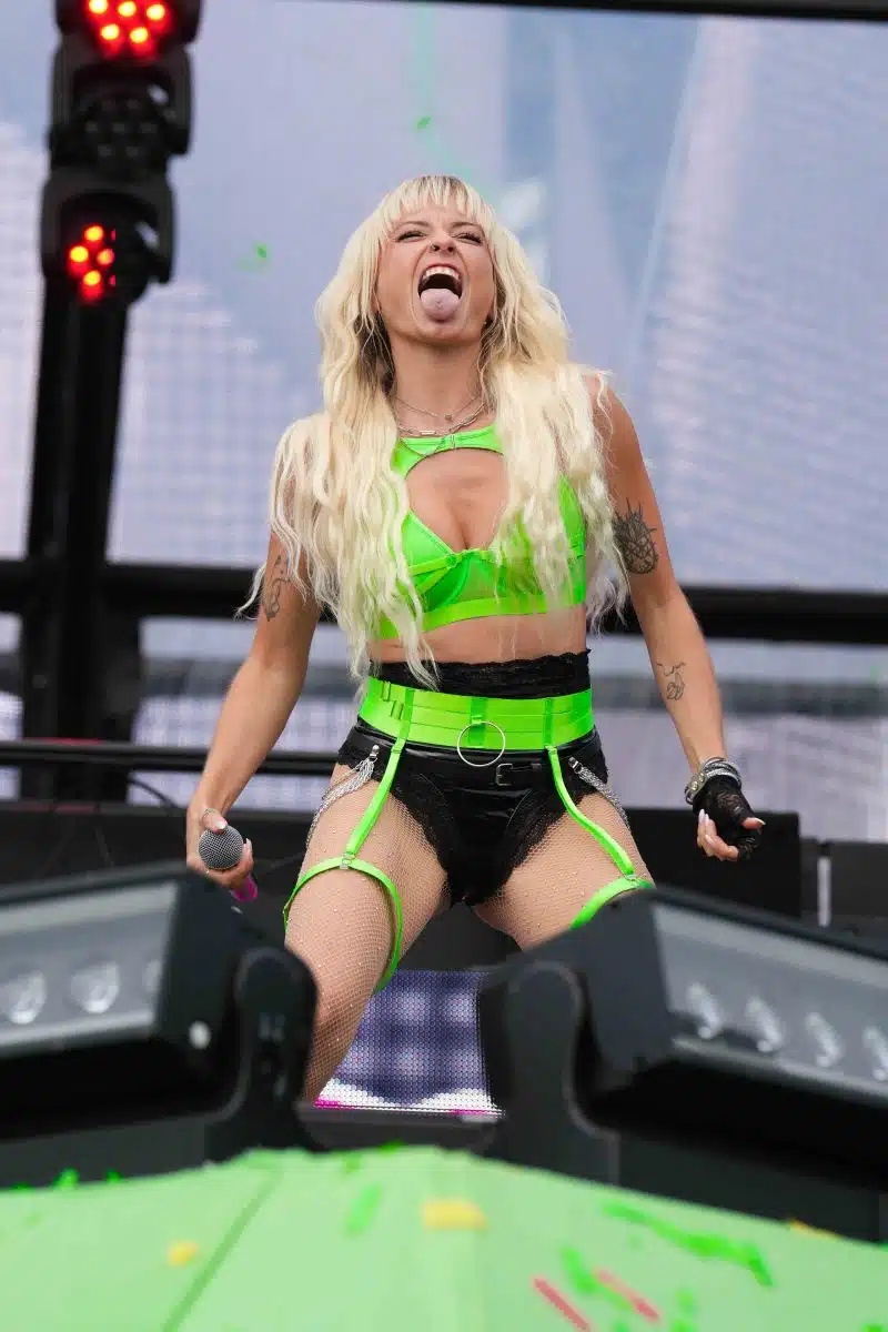 16.09.2023 Der Samstag - Glücksgefühle Festival - The Glück is coming home auf dem Hockenheimring.
FestivalFoto © by Boris Korpak/ bokopictures 16.09.2023 Der Samstag - Glücksgefühle Festival - The Glück is coming home auf dem Hockenheimring.
FestivalFoto © by Boris Korpak/ bokopictures