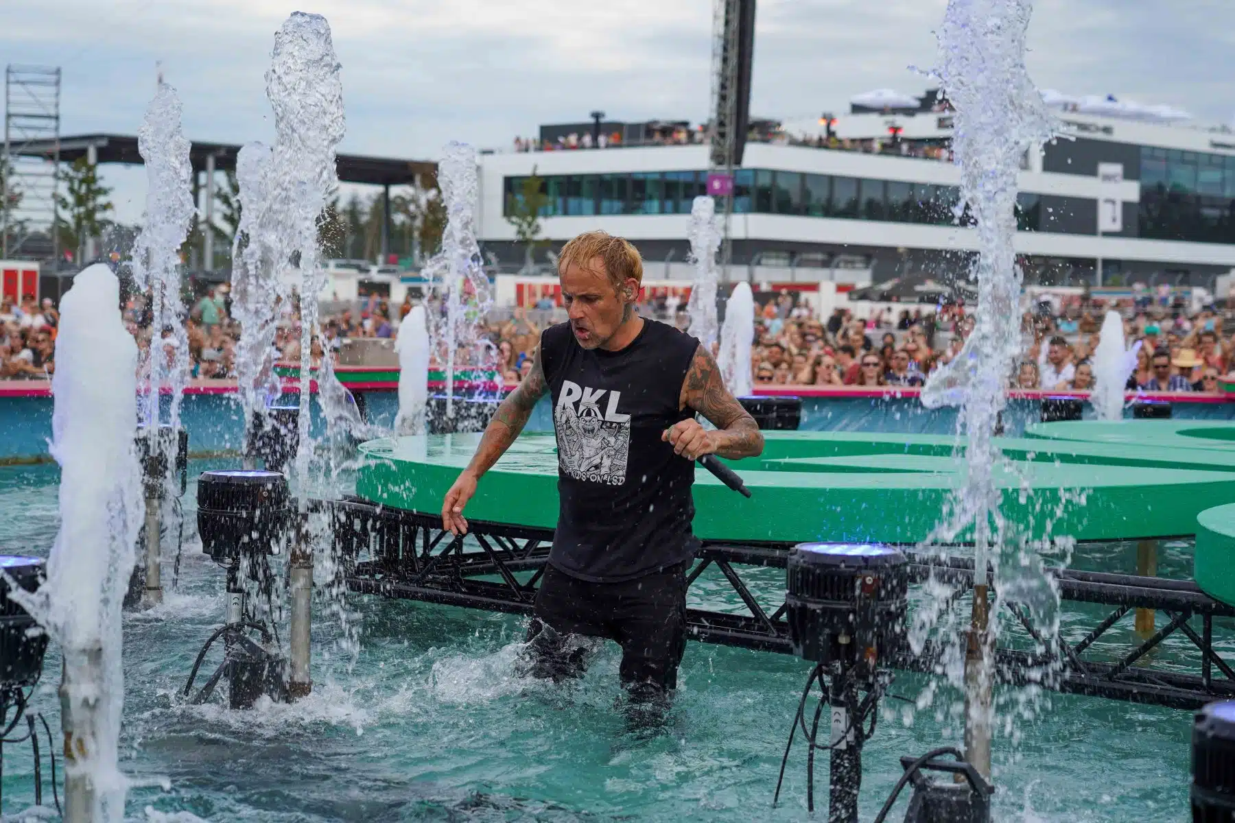 16.09.2023 Der Samstag - Glücksgefühle Festival - The Glück is coming home auf dem Hockenheimring.
FestivalFoto © by Boris Korpak/ bokopictures 16.09.2023 Der Samstag - Glücksgefühle Festival - The Glück is coming home auf dem Hockenheimring.
FestivalFoto © by Boris Korpak/ bokopictures