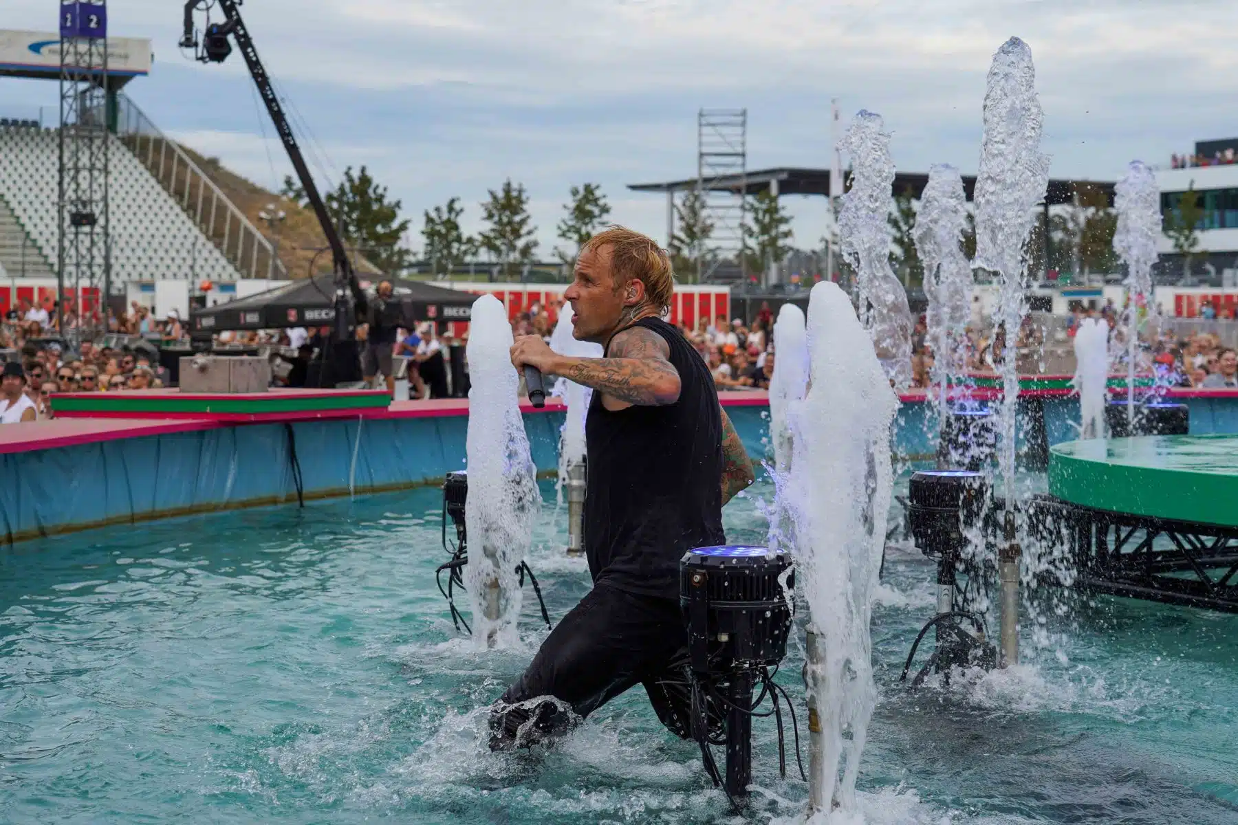16.09.2023 Der Samstag - Glücksgefühle Festival - The Glück is coming home auf dem Hockenheimring.
FestivalFoto © by Boris Korpak/ bokopictures 16.09.2023 Der Samstag - Glücksgefühle Festival - The Glück is coming home auf dem Hockenheimring.
FestivalFoto © by Boris Korpak/ bokopictures
