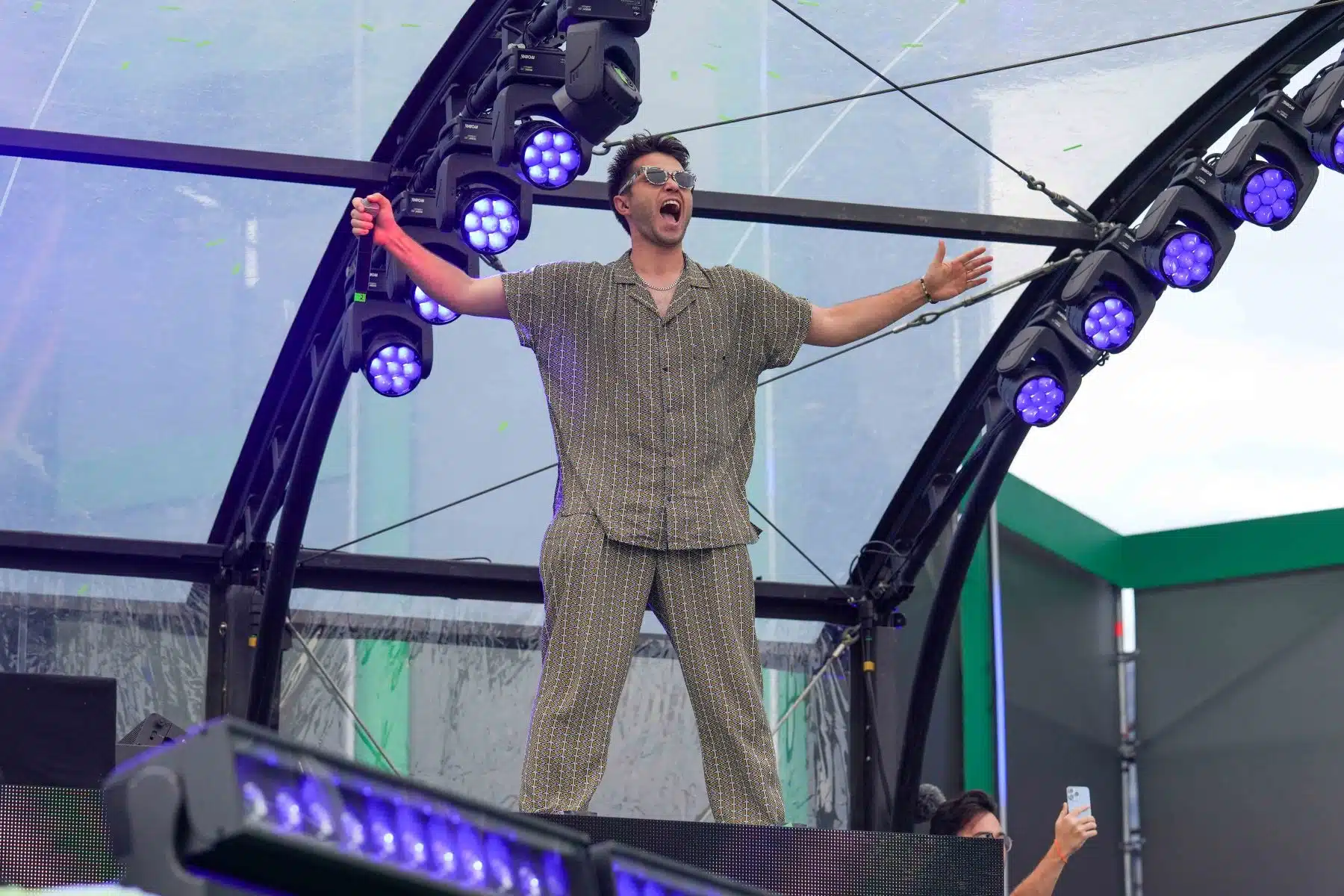 16.09.2023 Der Samstag - Glücksgefühle Festival - The Glück is coming home auf dem Hockenheimring.
FestivalFoto © by Boris Korpak/ bokopictures 16.09.2023 Der Samstag - Glücksgefühle Festival - The Glück is coming home auf dem Hockenheimring.
FestivalFoto © by Boris Korpak/ bokopictures