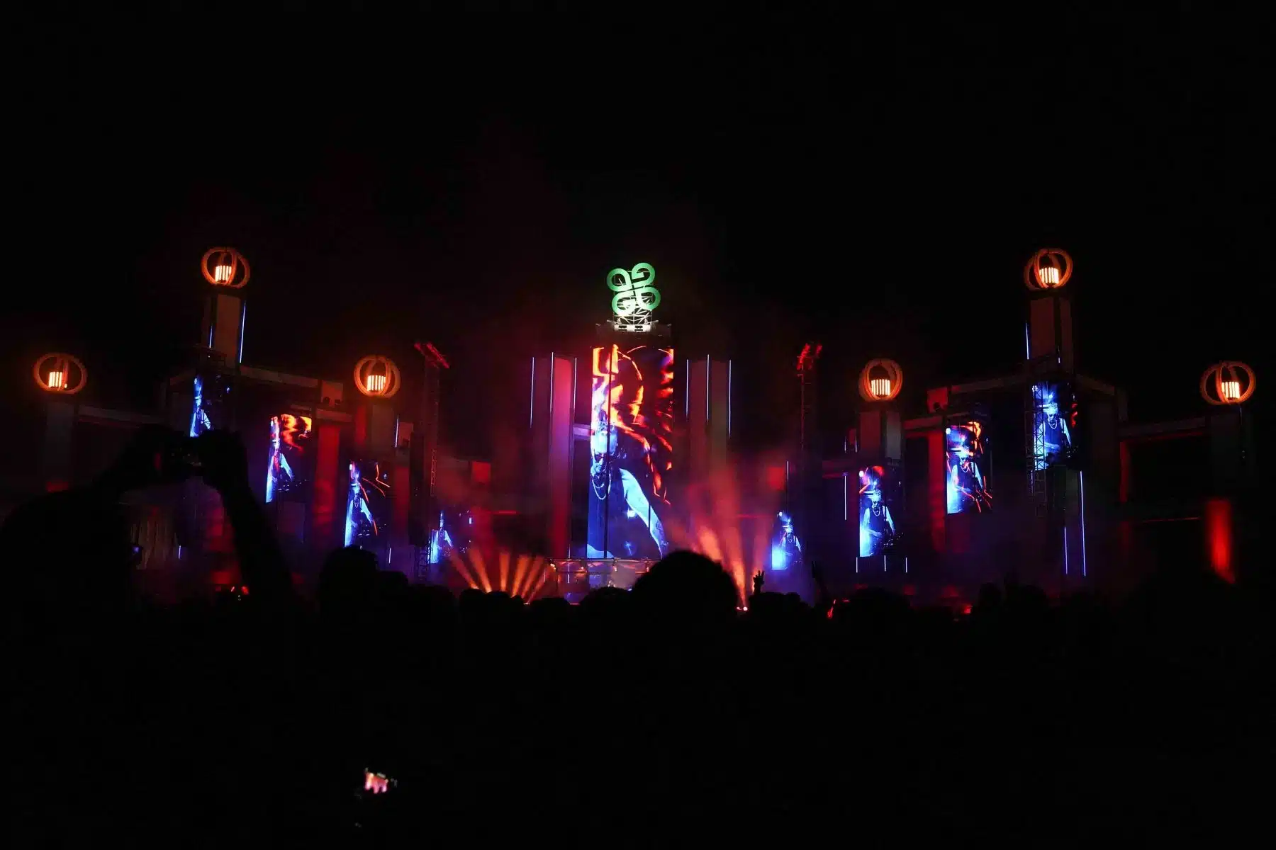 16.09.2023 Der Samstag - Glücksgefühle Festival - The Glück is coming home auf dem Hockenheimring.
FestivalFoto © by Boris Korpak/ bokopictures 16.09.2023 Der Samstag - Glücksgefühle Festival - The Glück is coming home auf dem Hockenheimring.
FestivalFoto © by Boris Korpak/ bokopictures