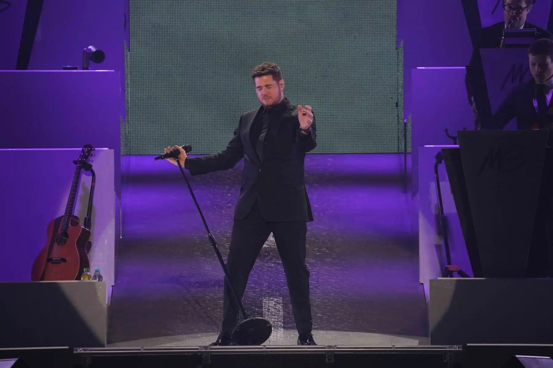 18.03.2023 Michael Bublé präsentierte sein herausragendes Repertoire in der SAP Arena Mannheim.
Foto © by Boris Korpak/ bokopictures 18.03.2023 Michael Bublé präsentierte sein herausragendes Repertoire in der SAP Arena Mannheim.
Foto © by Boris Korpak/ bokopictures