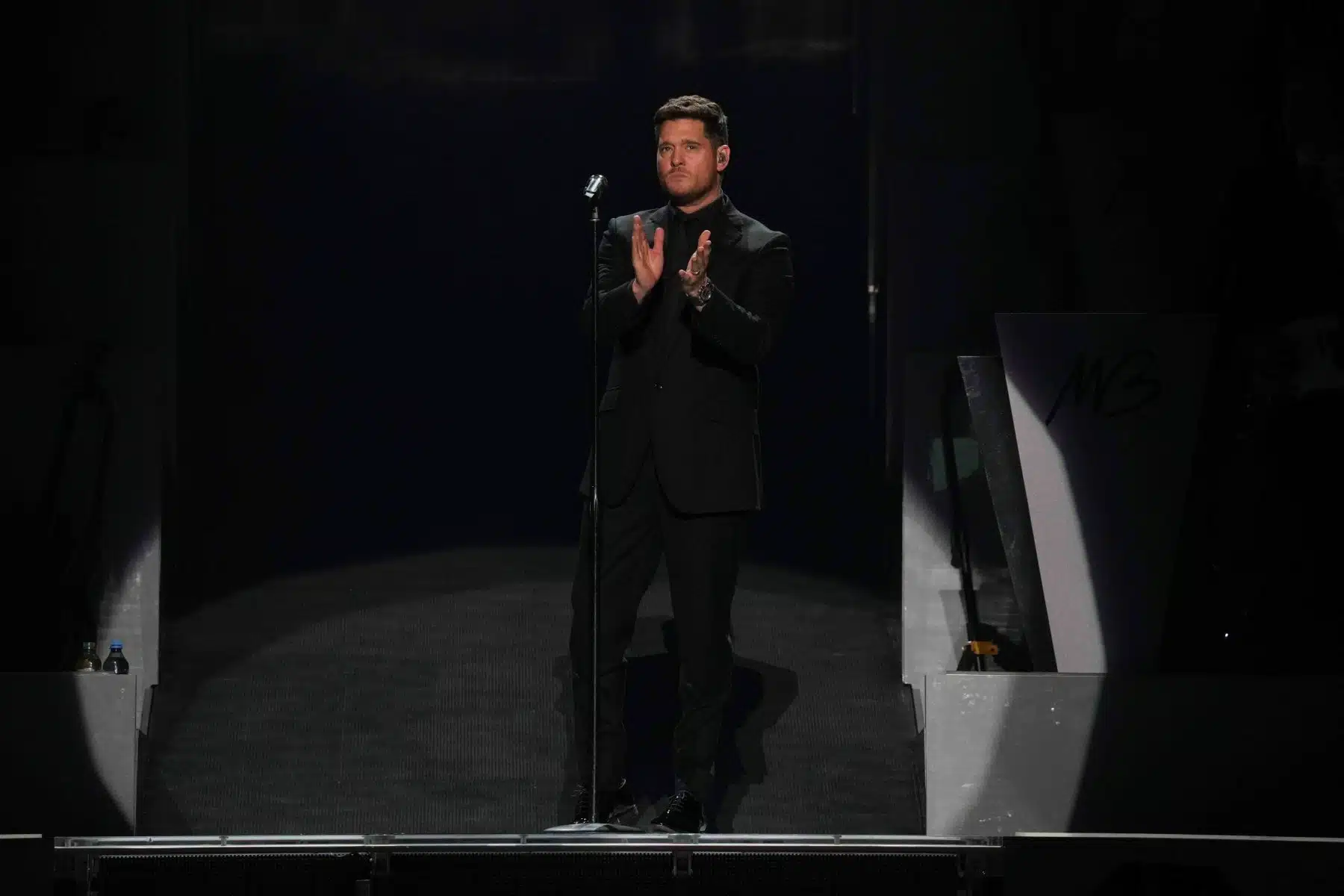 18.03.2023 Michael Bublé präsentierte sein herausragendes Repertoire in der SAP Arena Mannheim.
Foto © by Boris Korpak/ bokopictures 18.03.2023 Michael Bublé präsentierte sein herausragendes Repertoire in der SAP Arena Mannheim.
Foto © by Boris Korpak/ bokopictures