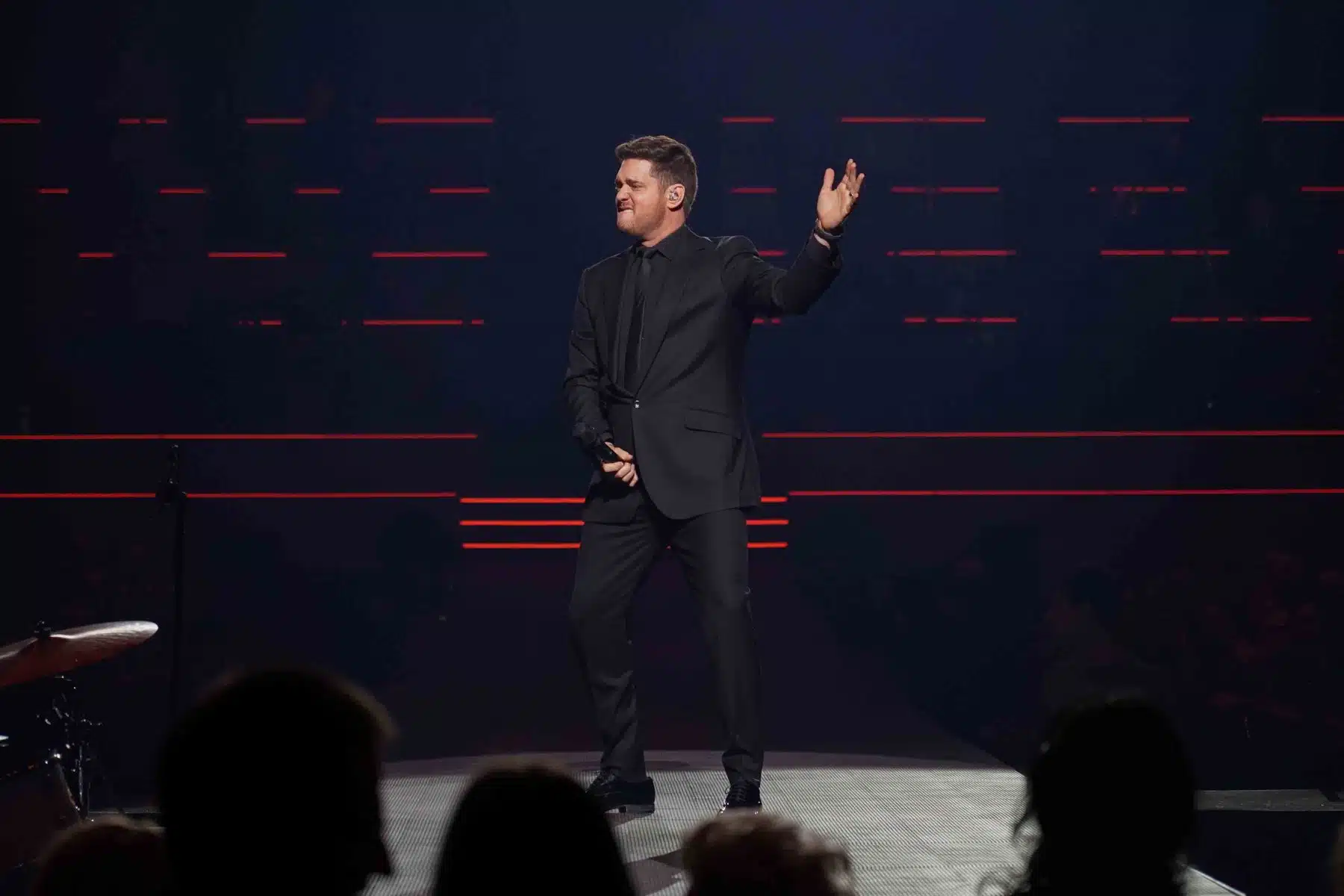 18.03.2023 Michael Bublé präsentierte sein herausragendes Repertoire in der SAP Arena Mannheim.
Foto © by Boris Korpak/ bokopictures 18.03.2023 Michael Bublé präsentierte sein herausragendes Repertoire in der SAP Arena Mannheim.
Foto © by Boris Korpak/ bokopictures