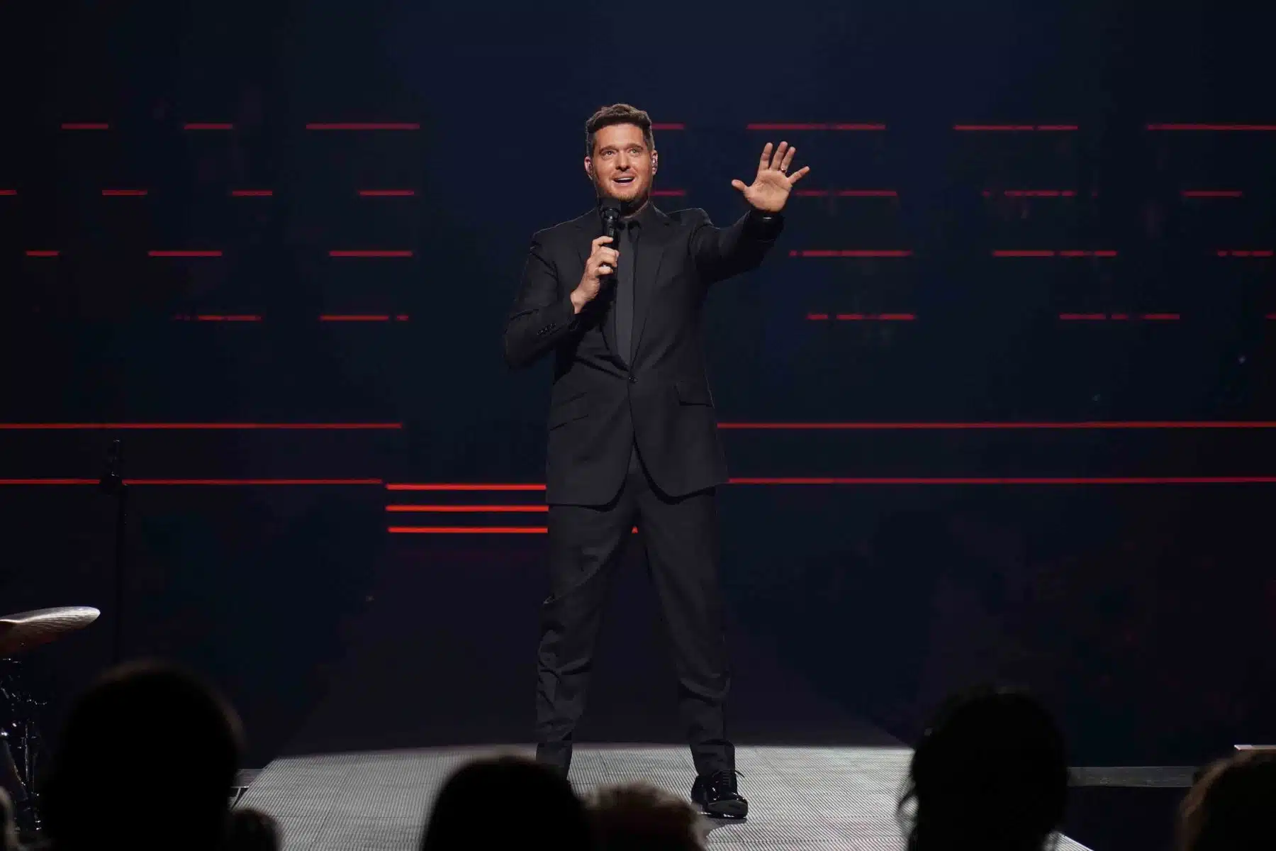 18.03.2023 Michael Bublé präsentierte sein herausragendes Repertoire in der SAP Arena Mannheim.
Foto © by Boris Korpak/ bokopictures 18.03.2023 Michael Bublé präsentierte sein herausragendes Repertoire in der SAP Arena Mannheim.
Foto © by Boris Korpak/ bokopictures