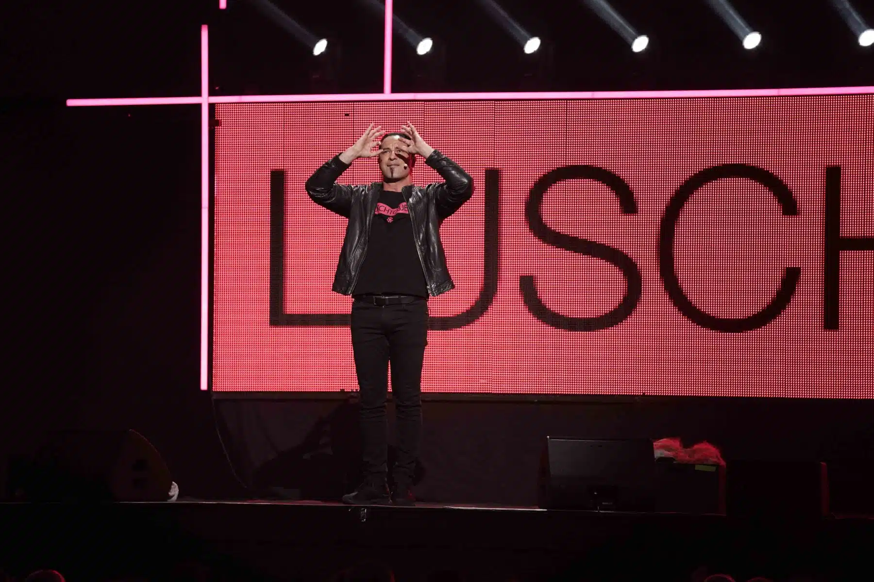 18.06.2022 Bülent Ceylan mit seinem elften Live-Programm „Luschtobjekt“ in der SAP Arena Mannheim. 18.06.2022 Bülent Ceylan mit seinem elften Live-Programm „Luschtobjekt“ in der SAP Arena Mannheim.