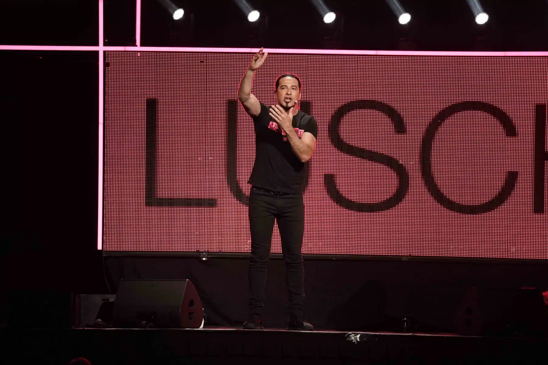 18.06.2022 Bülent Ceylan mit seinem elften Live-Programm „Luschtobjekt“ in der SAP Arena Mannheim. 18.06.2022 Bülent Ceylan mit seinem elften Live-Programm „Luschtobjekt“ in der SAP Arena Mannheim.