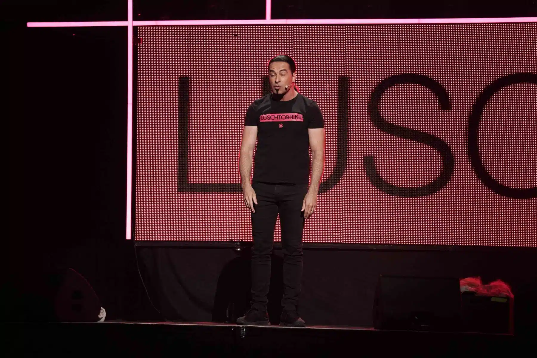 18.06.2022 Bülent Ceylan mit seinem elften Live-Programm „Luschtobjekt“ in der SAP Arena Mannheim. 18.06.2022 Bülent Ceylan mit seinem elften Live-Programm „Luschtobjekt“ in der SAP Arena Mannheim.