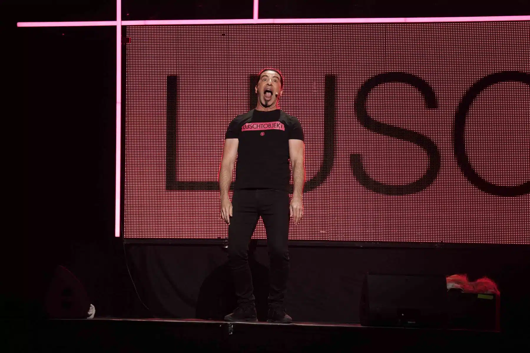 18.06.2022 Bülent Ceylan mit seinem elften Live-Programm „Luschtobjekt“ in der SAP Arena Mannheim. 18.06.2022 Bülent Ceylan mit seinem elften Live-Programm „Luschtobjekt“ in der SAP Arena Mannheim.